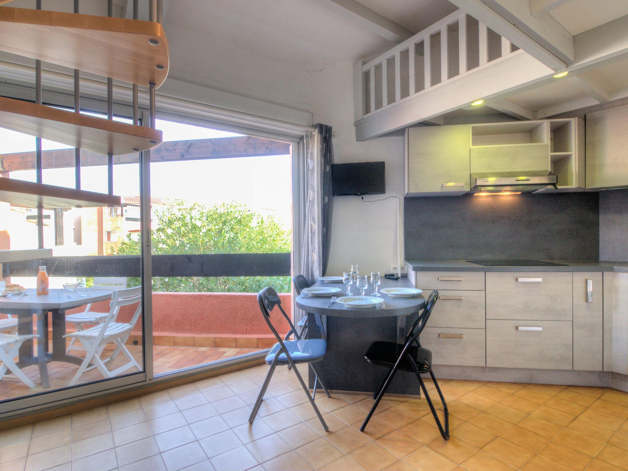 Foto 4 - Apartamento de 1 habitación en Agde con piscina y terraza