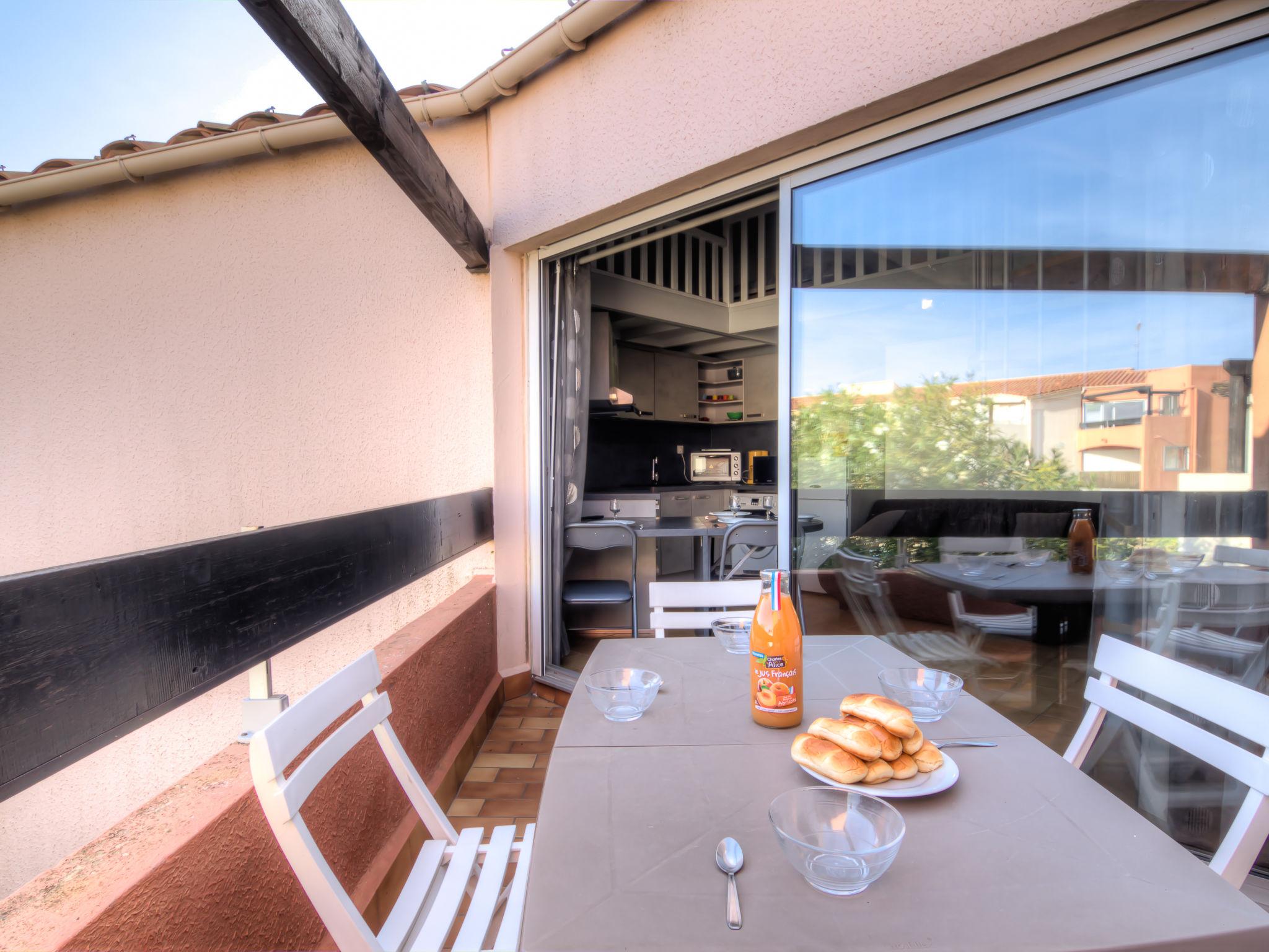 Photo 5 - 1 bedroom Apartment in Agde with swimming pool and terrace