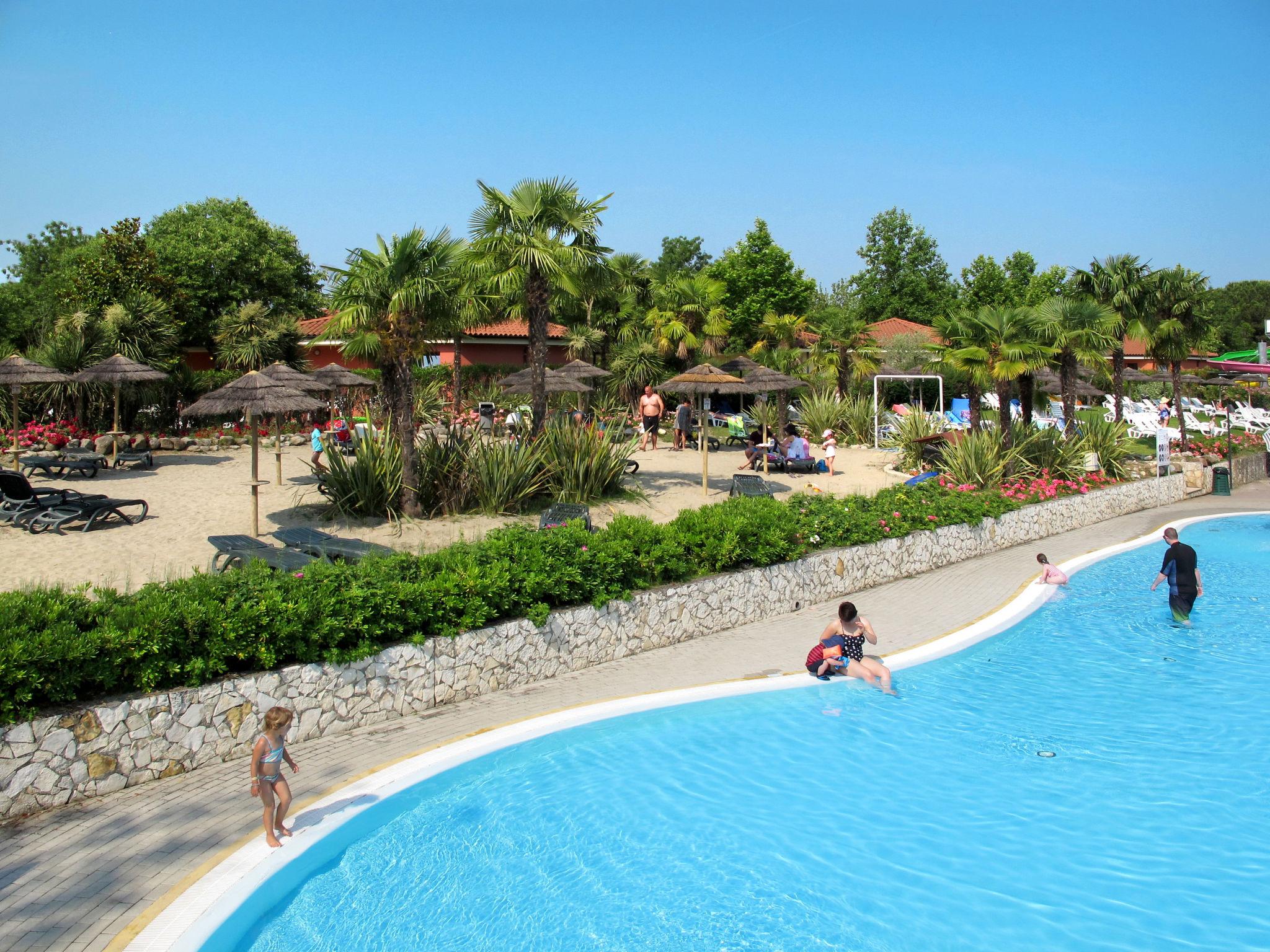 Photo 12 - Maison de 2 chambres à Peschiera del Garda avec piscine et jardin