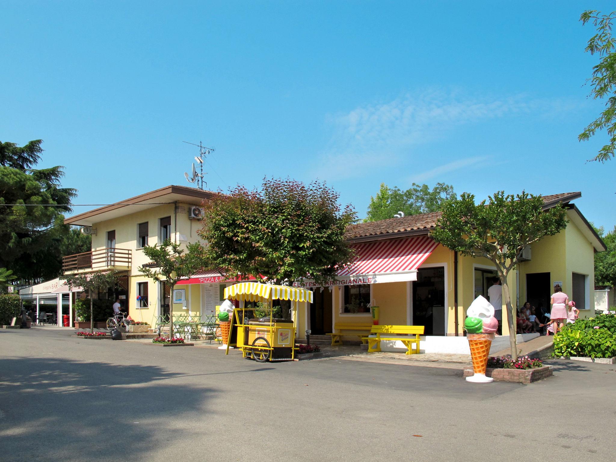 Photo 23 - Maison de 2 chambres à Peschiera del Garda avec piscine et jardin