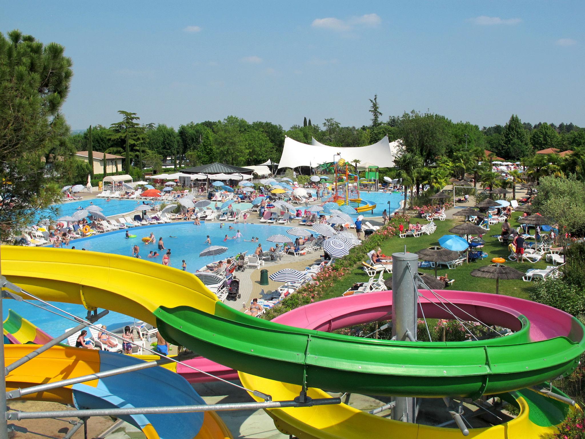 Foto 1 - Haus mit 3 Schlafzimmern in Peschiera del Garda mit schwimmbad und blick auf die berge