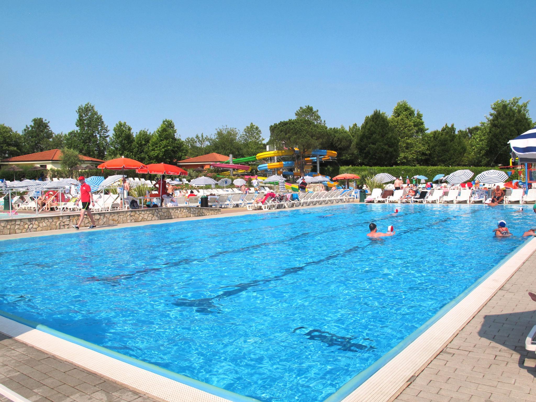 Foto 19 - Casa con 2 camere da letto a Peschiera del Garda con piscina e giardino