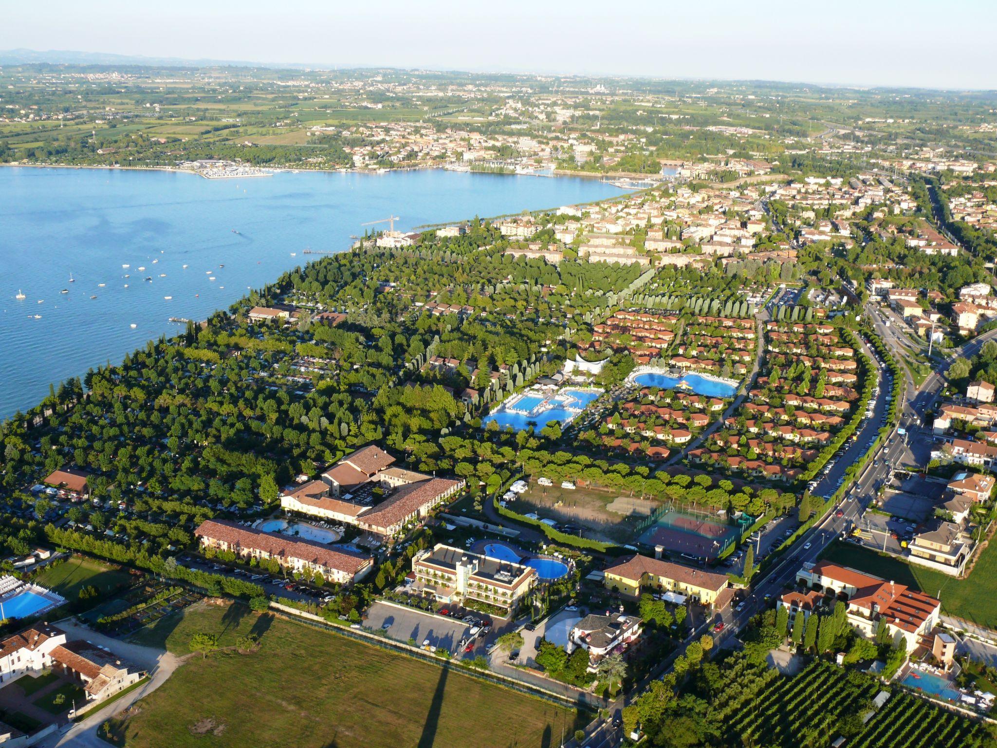 Photo 35 - Maison de 2 chambres à Peschiera del Garda avec piscine et jardin