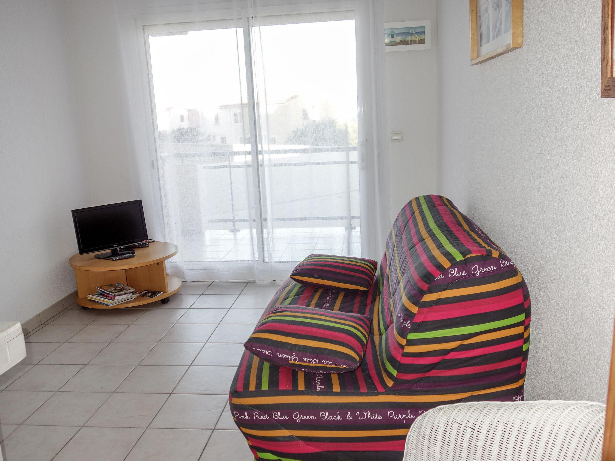 Foto 8 - Apartamento de 2 quartos em Le Barcarès com terraço