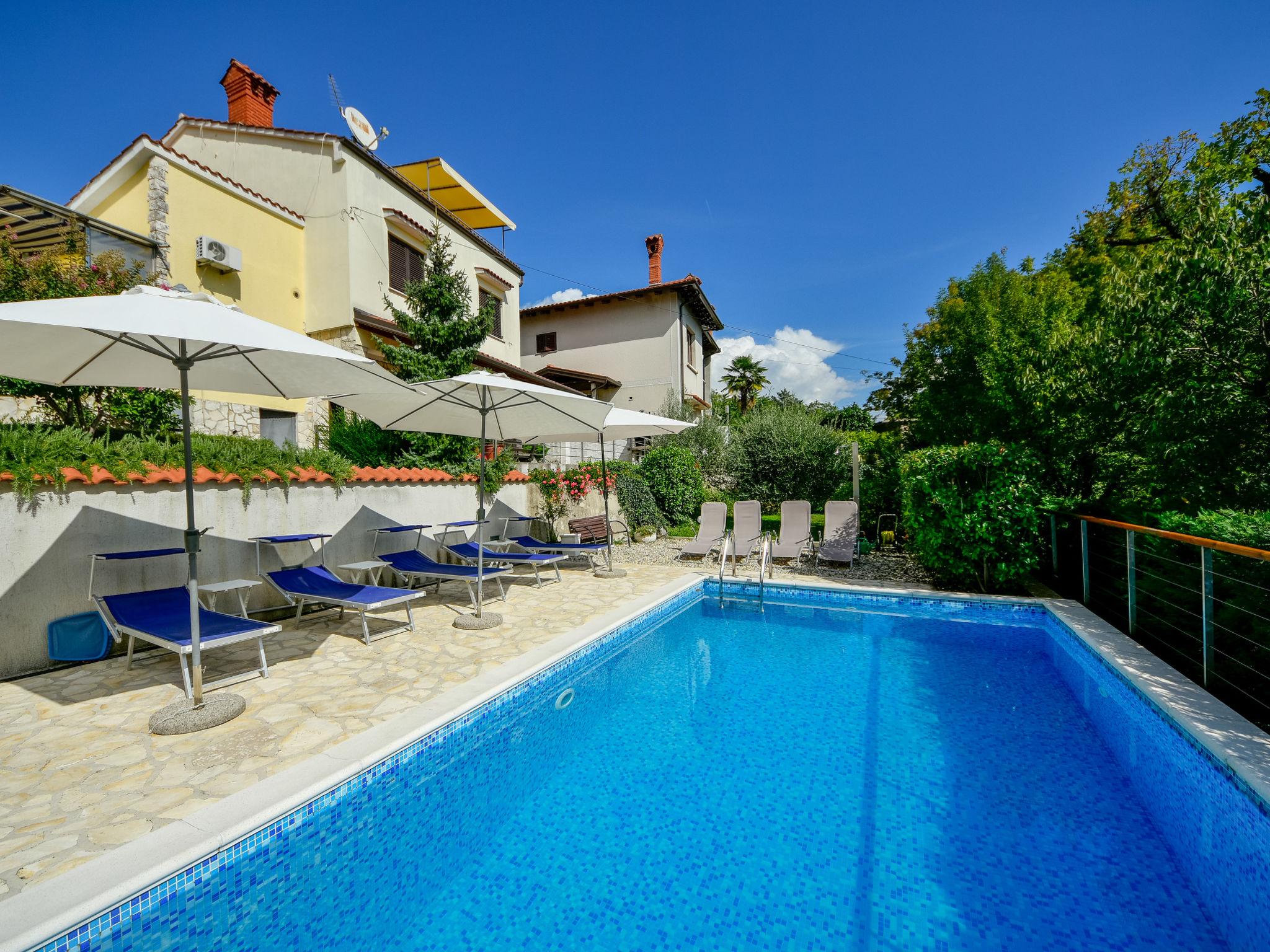 Photo 1 - Appartement de 2 chambres à Matulji avec piscine et vues à la mer