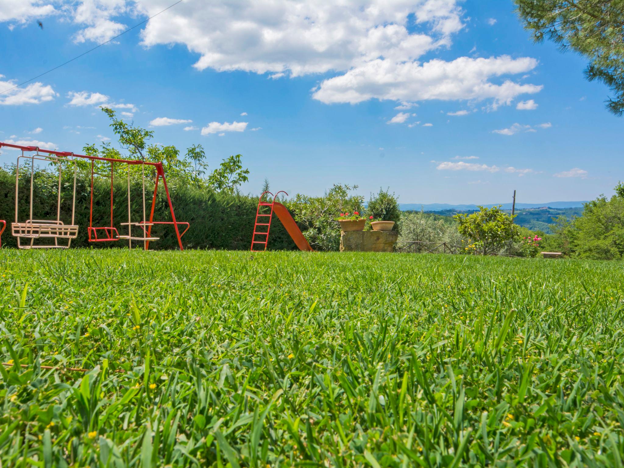 Photo 24 - 2 bedroom House in San Casciano in Val di Pesa with swimming pool and garden