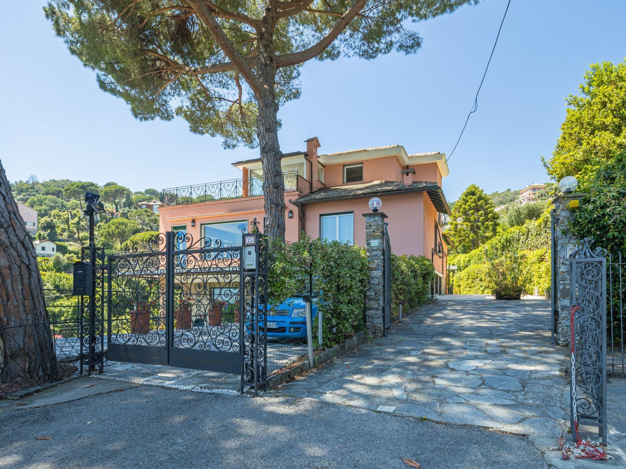 Foto 39 - Casa de 4 quartos em Rapallo com piscina privada e vistas do mar
