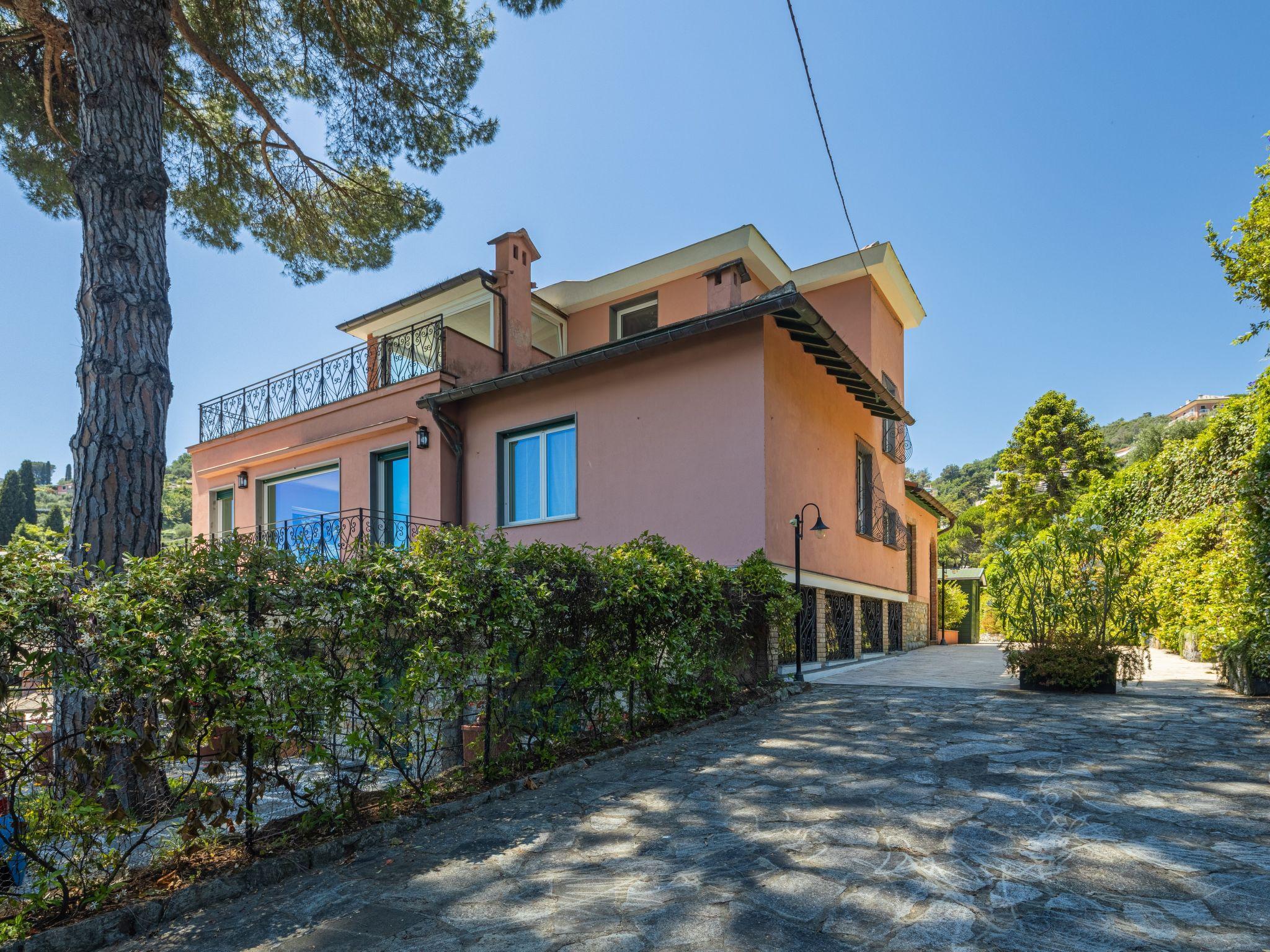 Foto 32 - Casa con 4 camere da letto a Rapallo con piscina privata e vista mare