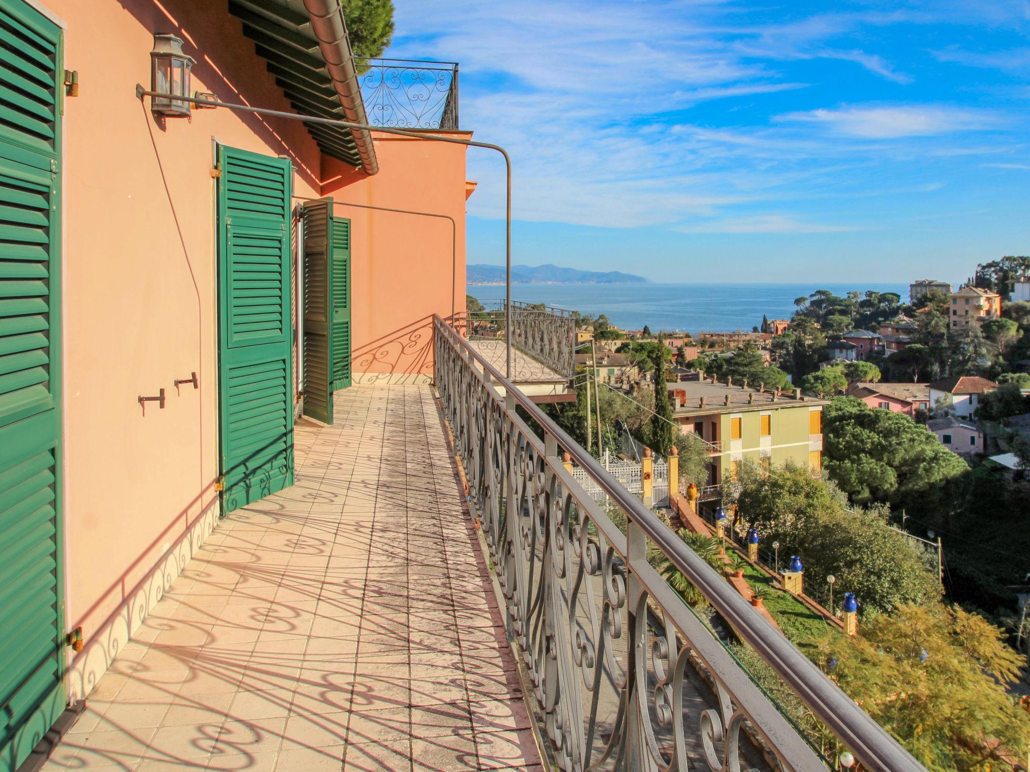 Foto 18 - Apartamento de 2 habitaciones en Rapallo con piscina y vistas al mar