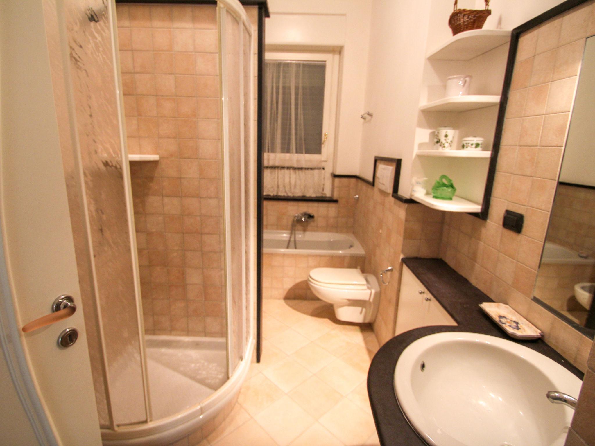 Photo 15 - 2 bedroom Apartment in Rapallo with swimming pool and sea view