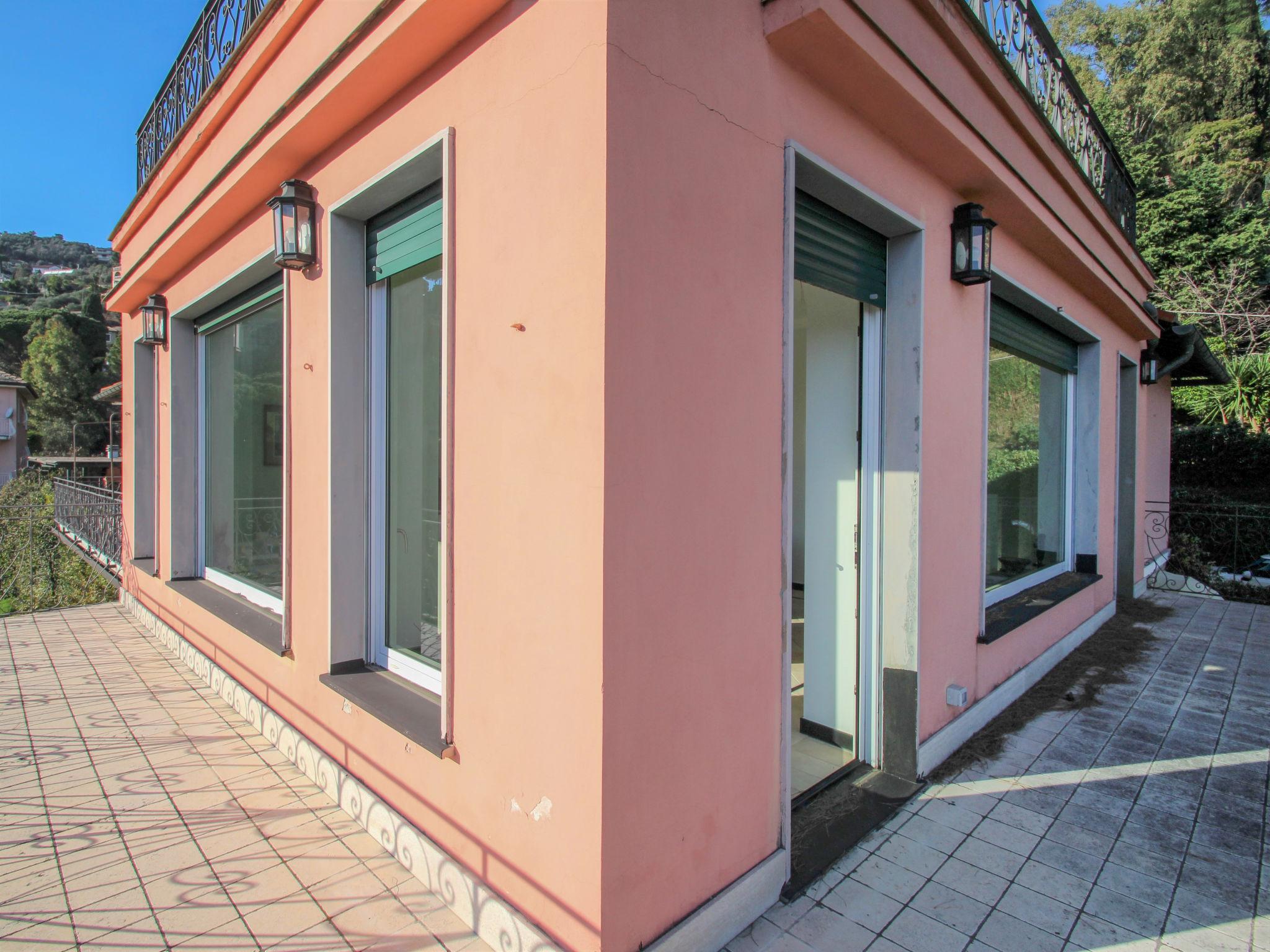 Photo 5 - Appartement de 2 chambres à Rapallo avec piscine et jardin