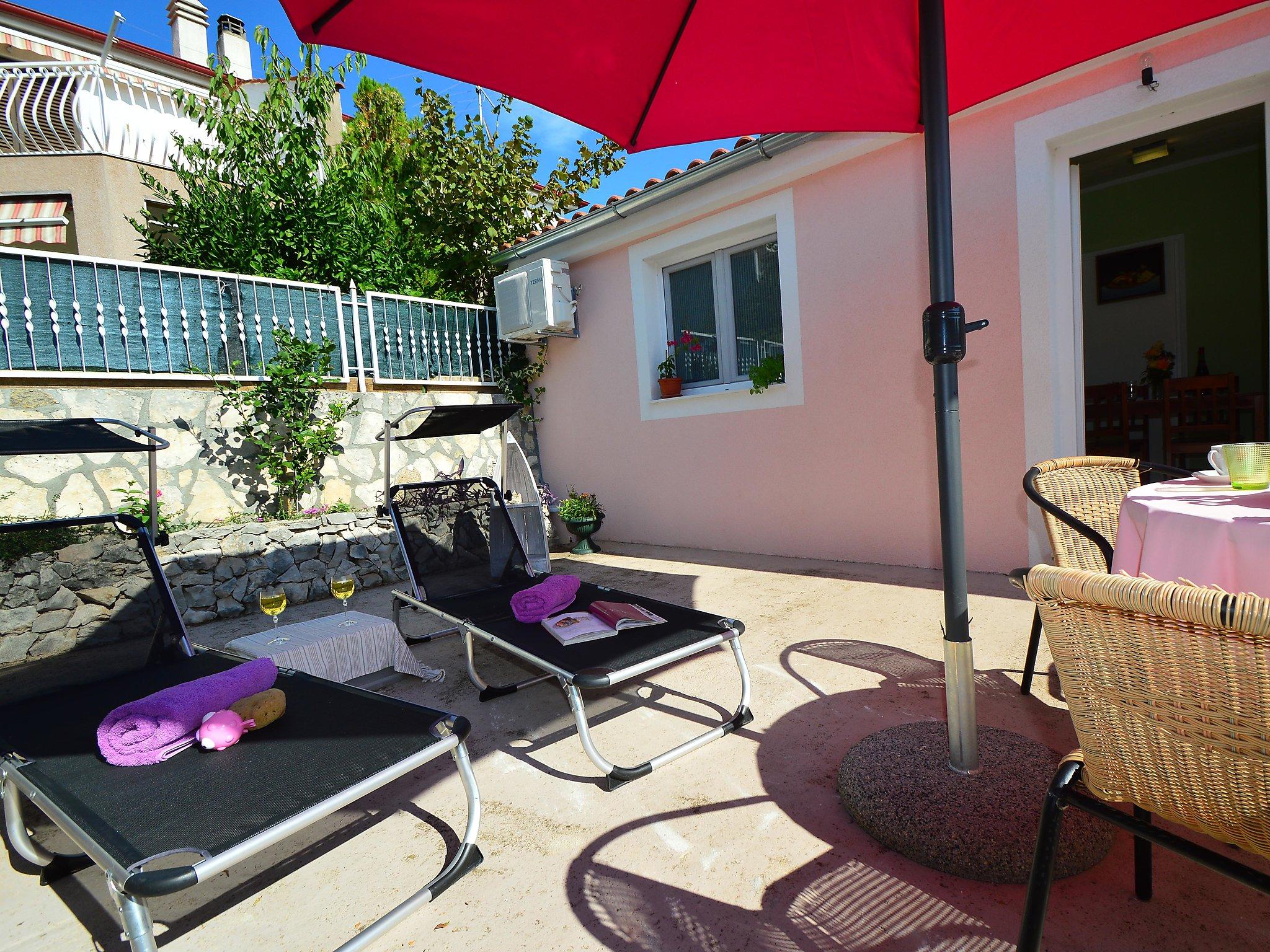 Photo 12 - 1 bedroom Apartment in Sibenik with garden and terrace