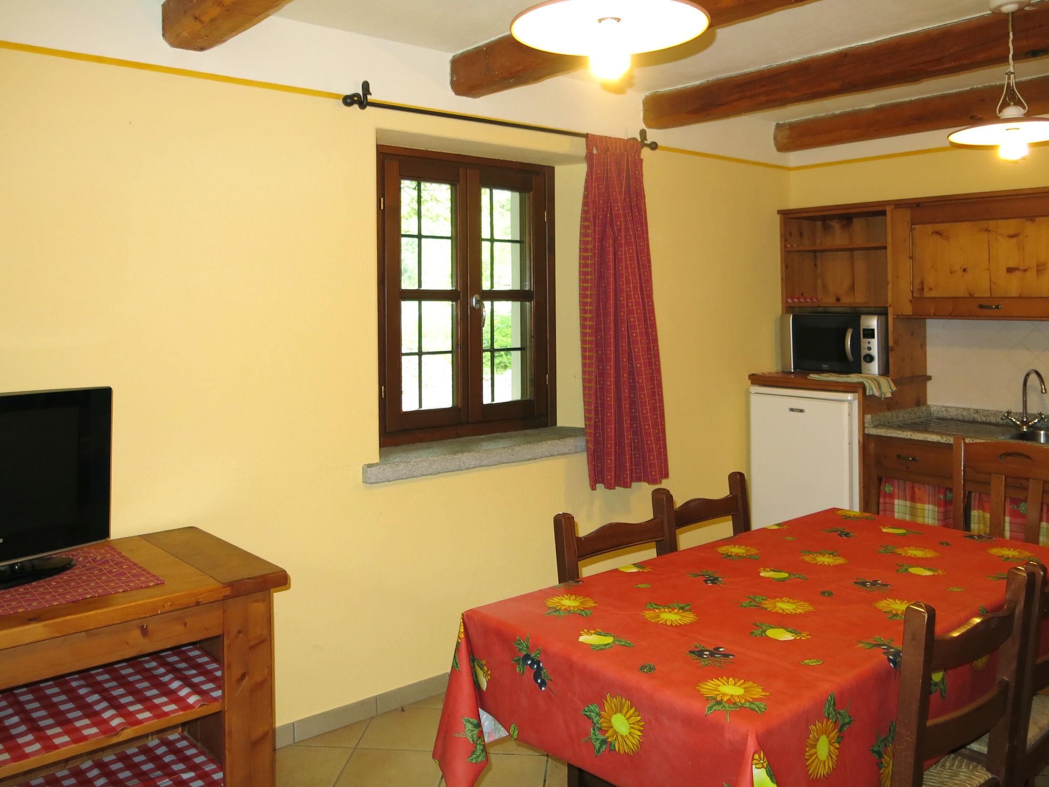 Photo 4 - 2 bedroom Apartment in Sampeyre with swimming pool and garden