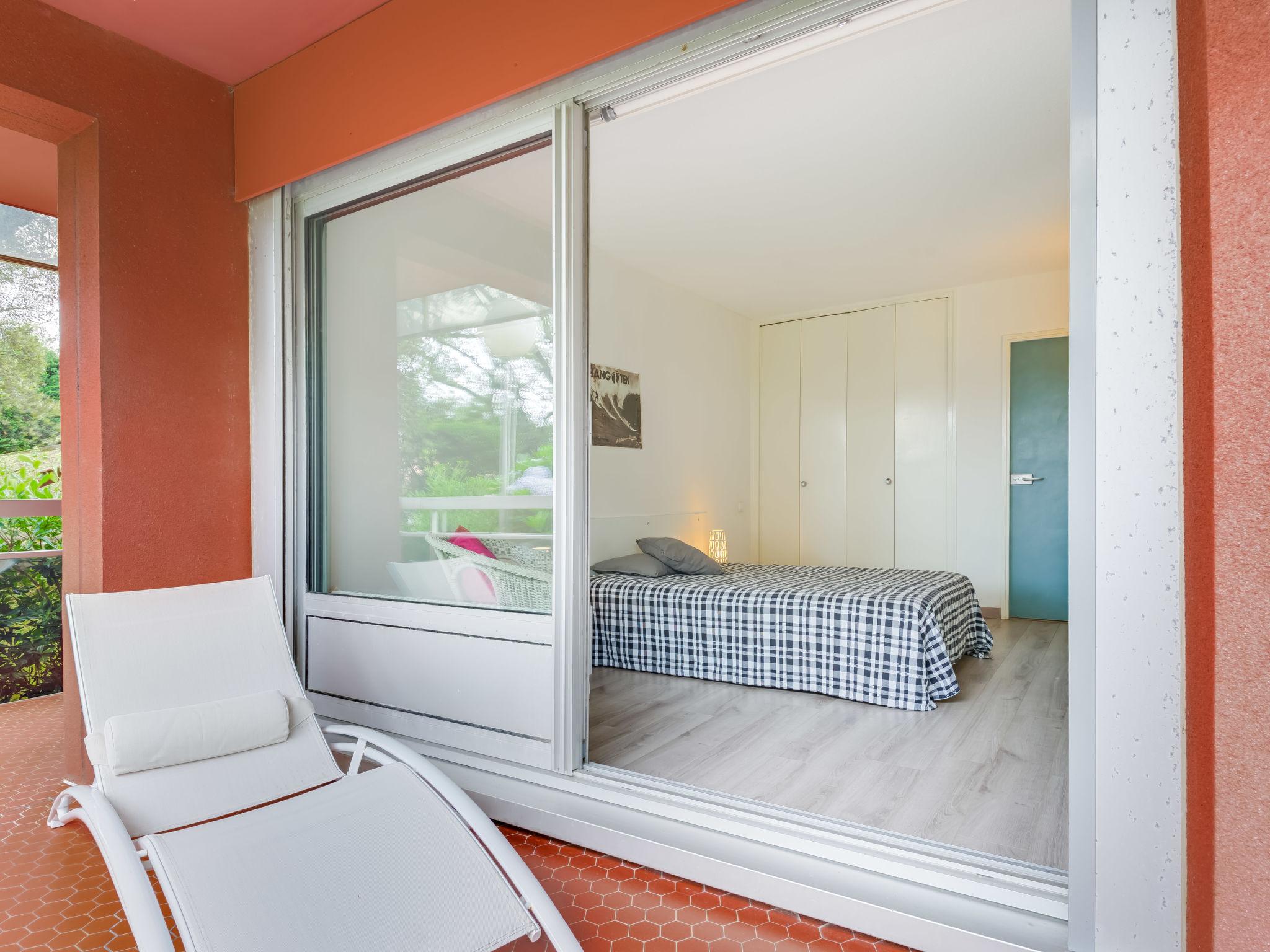 Foto 13 - Apartamento de 1 quarto em Biarritz com piscina e vistas do mar