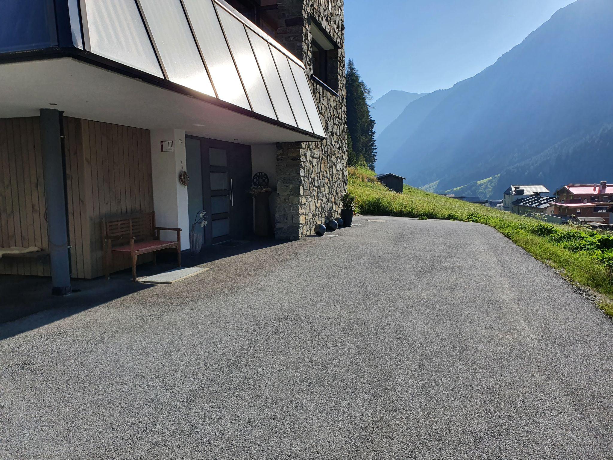 Photo 3 - 2 bedroom Apartment in Ischgl with mountain view