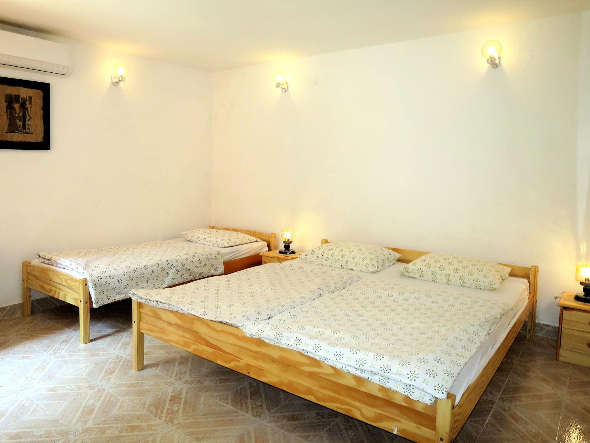 Foto 7 - Appartamento con 1 camera da letto a Rovinj con terrazza e vista mare