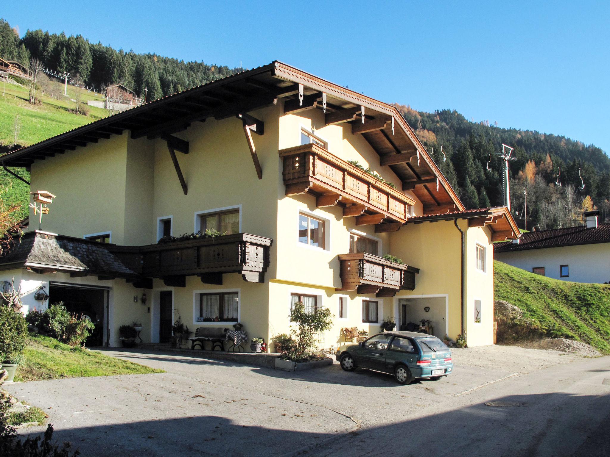 Photo 1 - Appartement de 1 chambre à Ramsau im Zillertal avec terrasse et vues sur la montagne