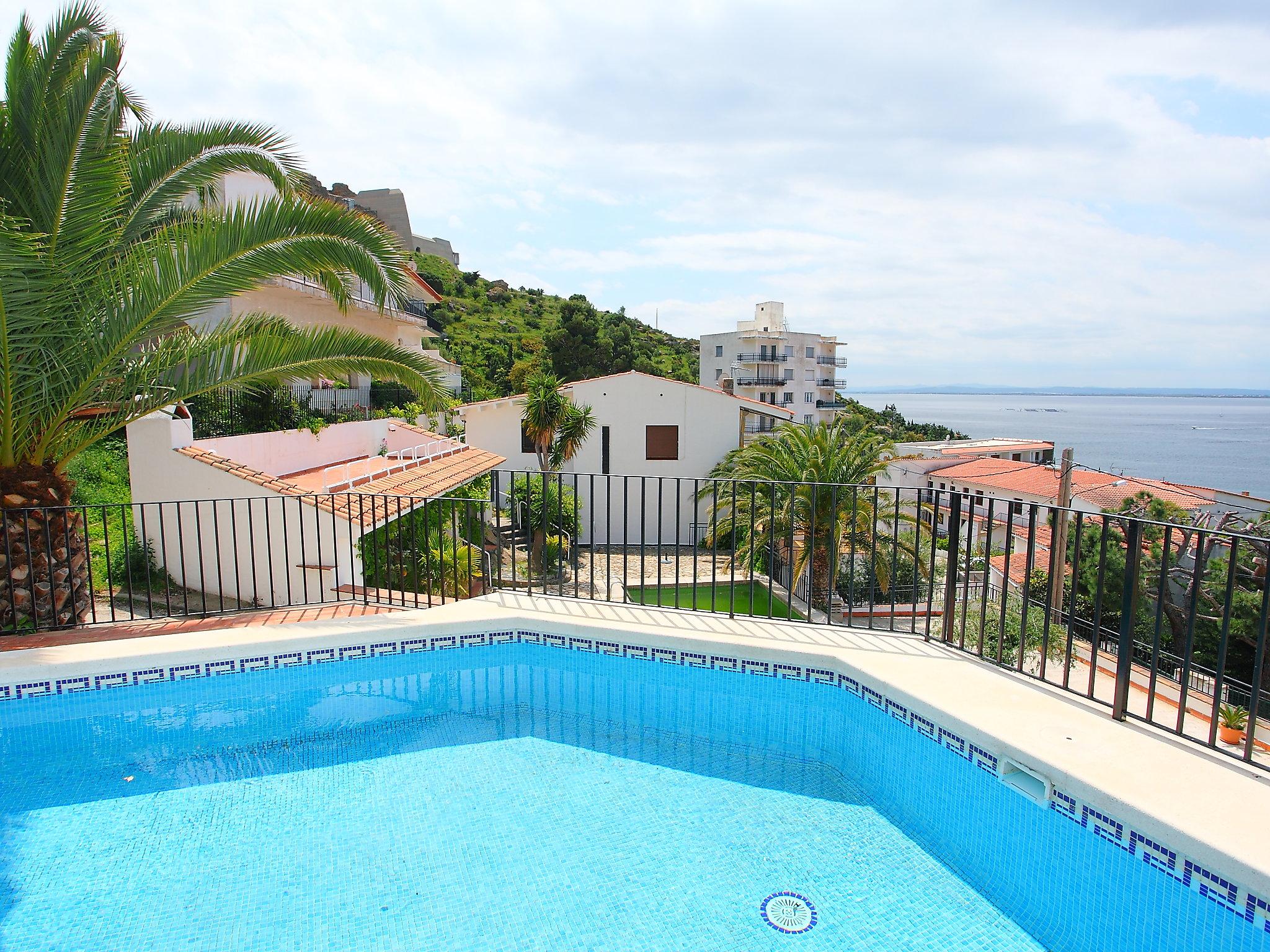 Photo 21 - Maison de 4 chambres à Roses avec piscine privée et vues à la mer