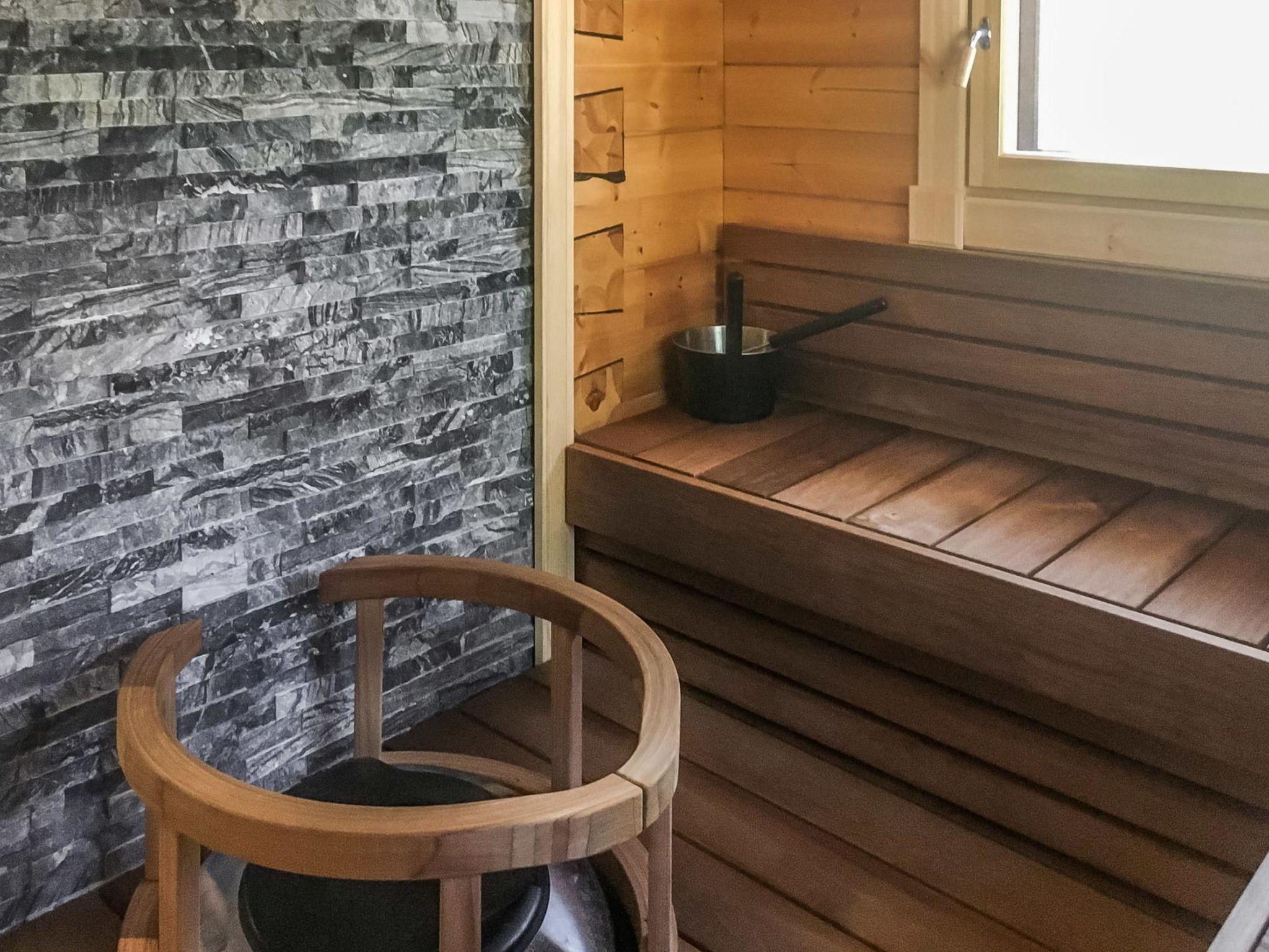 Foto 21 - Casa de 2 habitaciones en Rovaniemi con sauna y vistas a la montaña