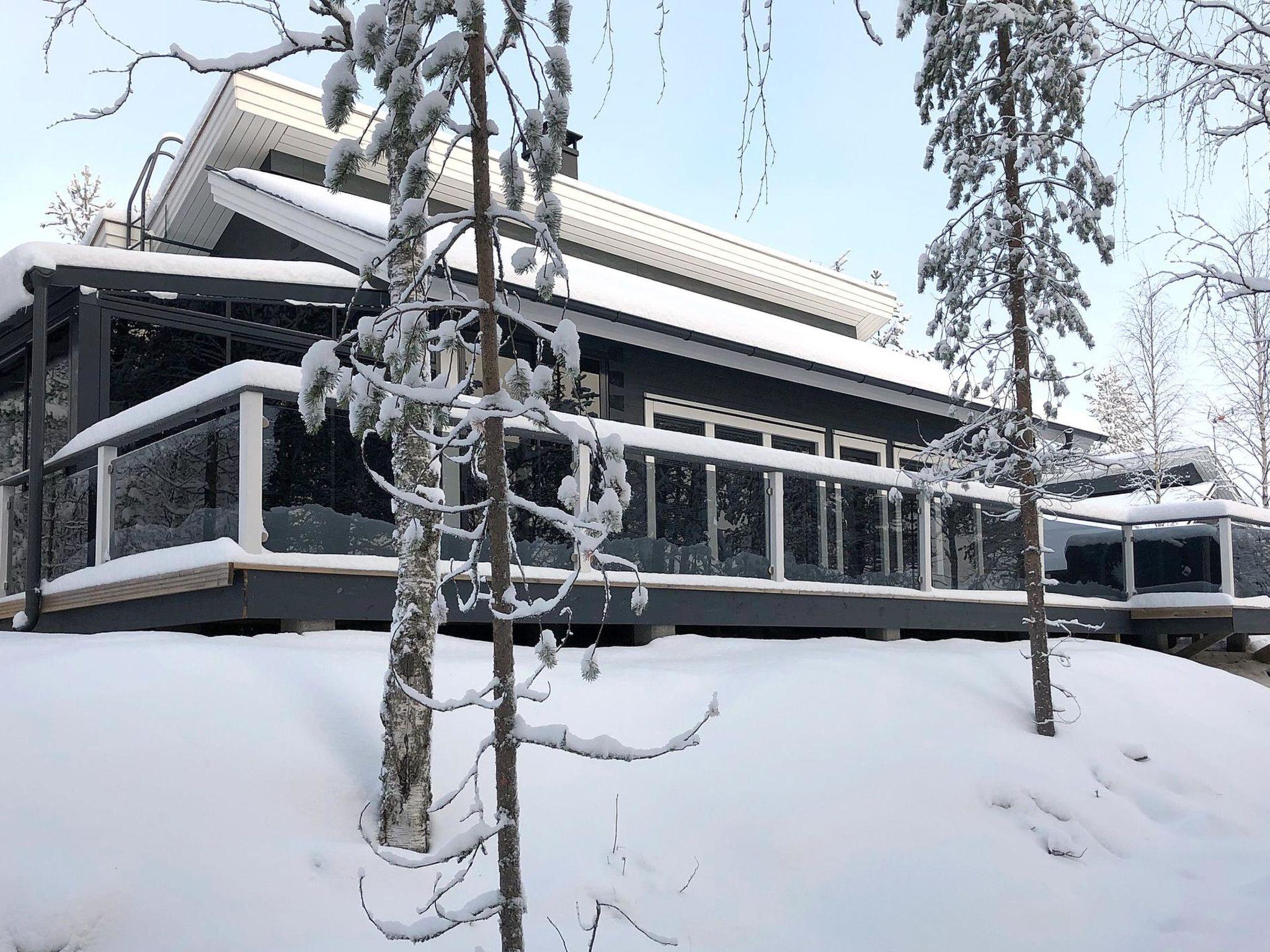 Foto 1 - Casa de 2 habitaciones en Rovaniemi con sauna y vistas a la montaña