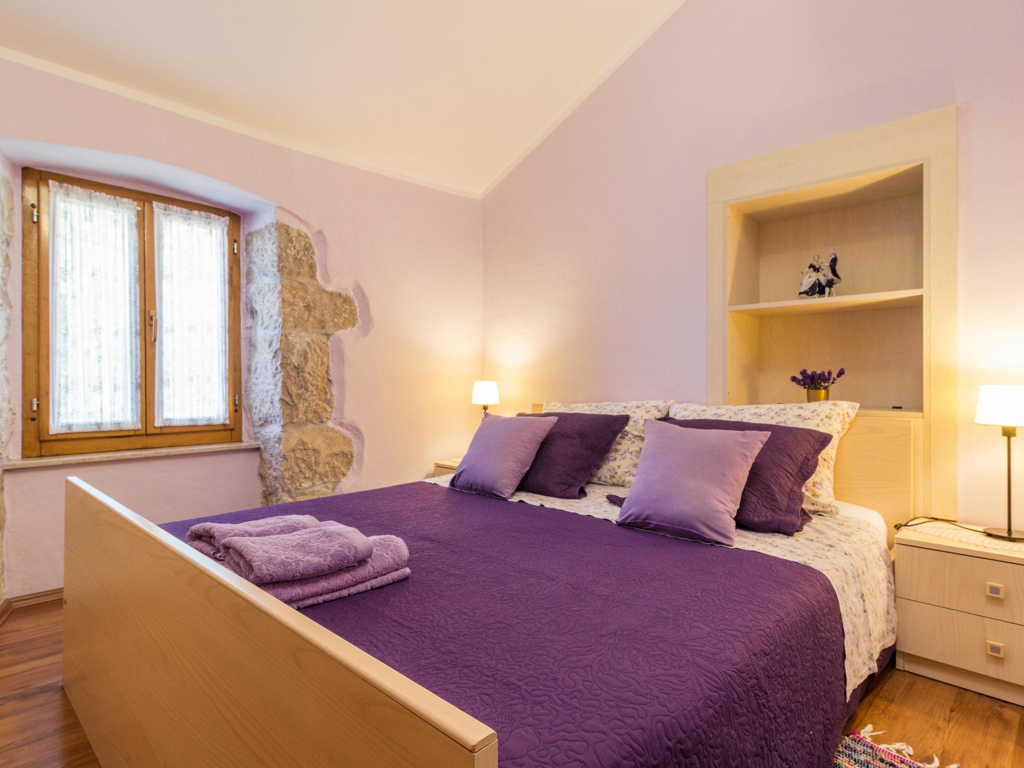 Foto 4 - Casa con 3 camere da letto a Pićan con piscina privata e terrazza