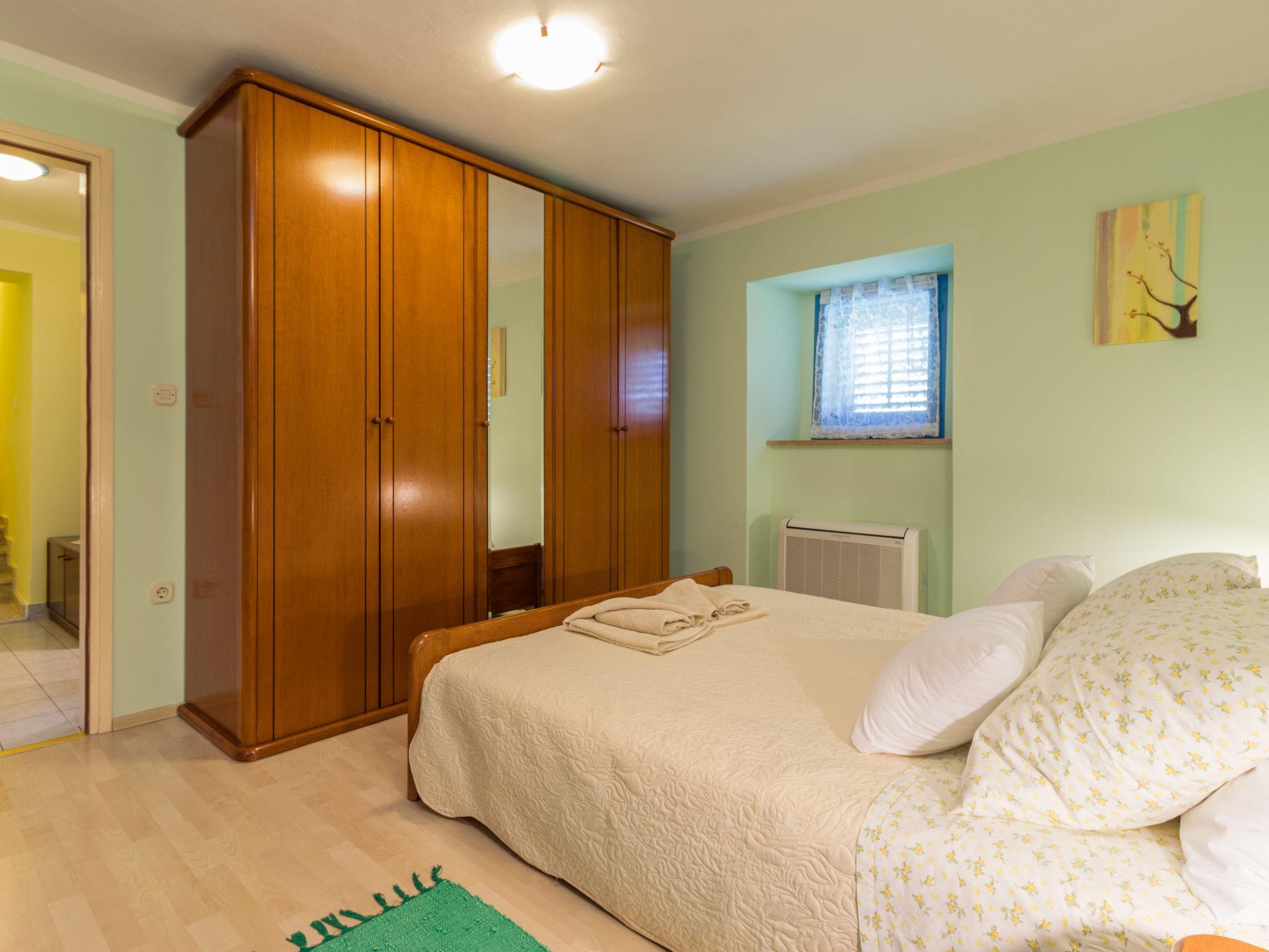 Foto 14 - Casa con 3 camere da letto a Pićan con piscina privata e terrazza