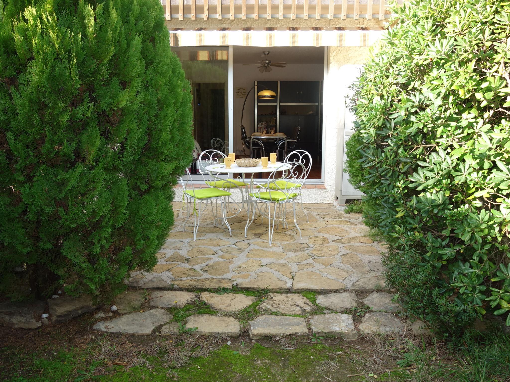 Foto 14 - Apartamento de 1 habitación en La Ciotat con piscina y vistas al mar