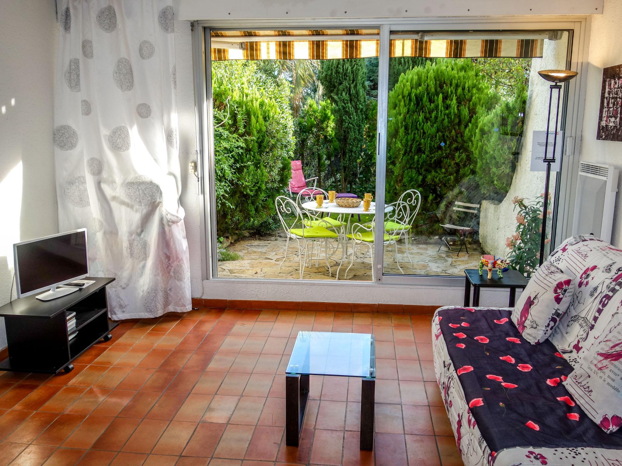 Foto 5 - Apartamento de 1 quarto em La Ciotat com piscina e vistas do mar