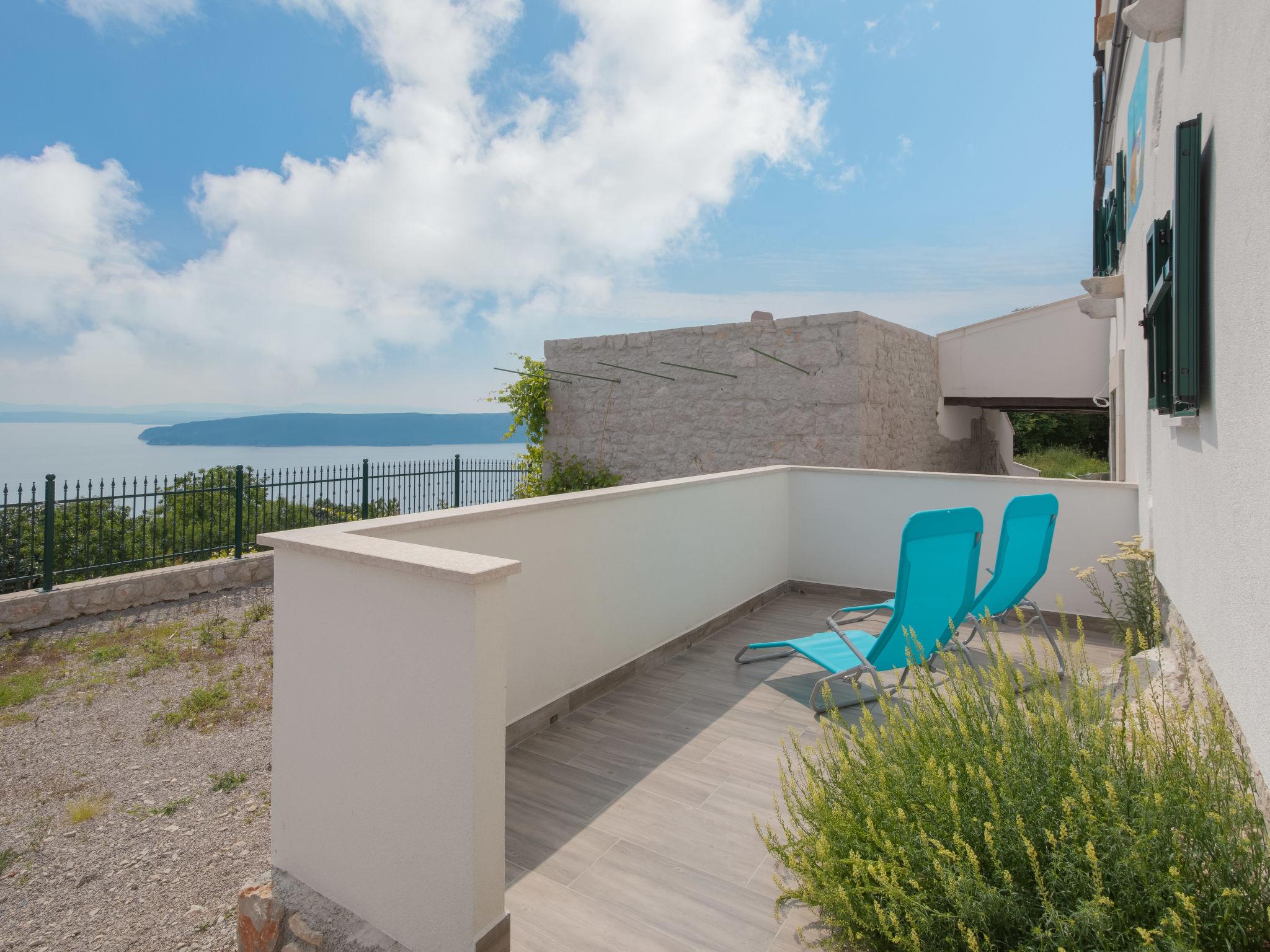 Foto 15 - Casa de 2 habitaciones en Mošćenička Draga con terraza y vistas al mar