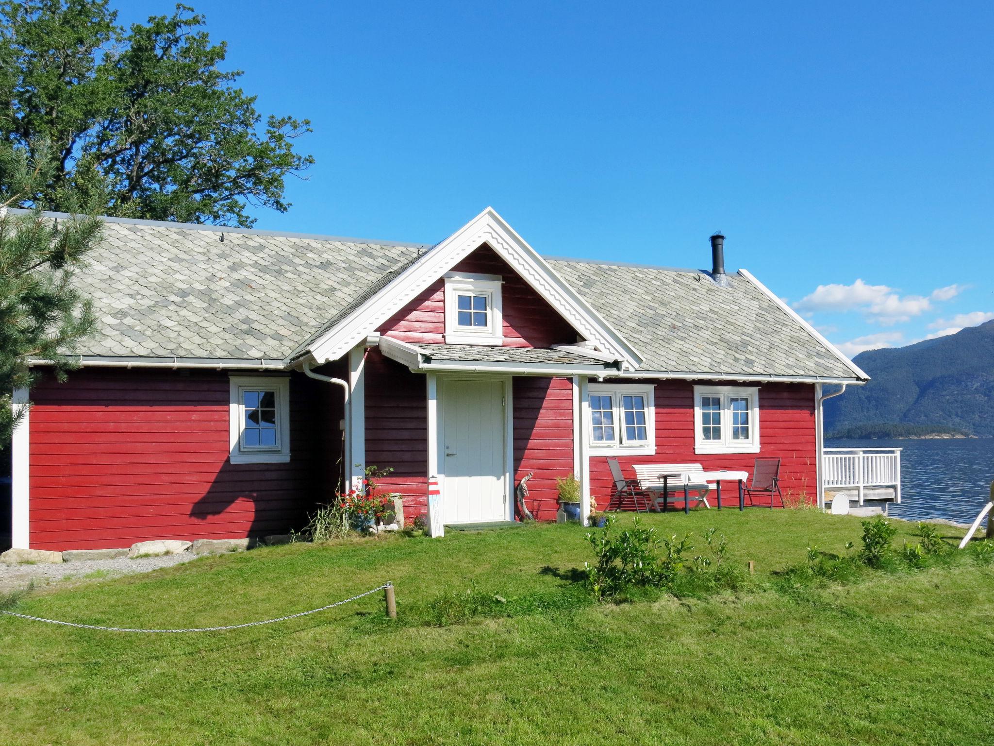 Foto 18 - Casa de 2 quartos em Balestrand com jardim e terraço