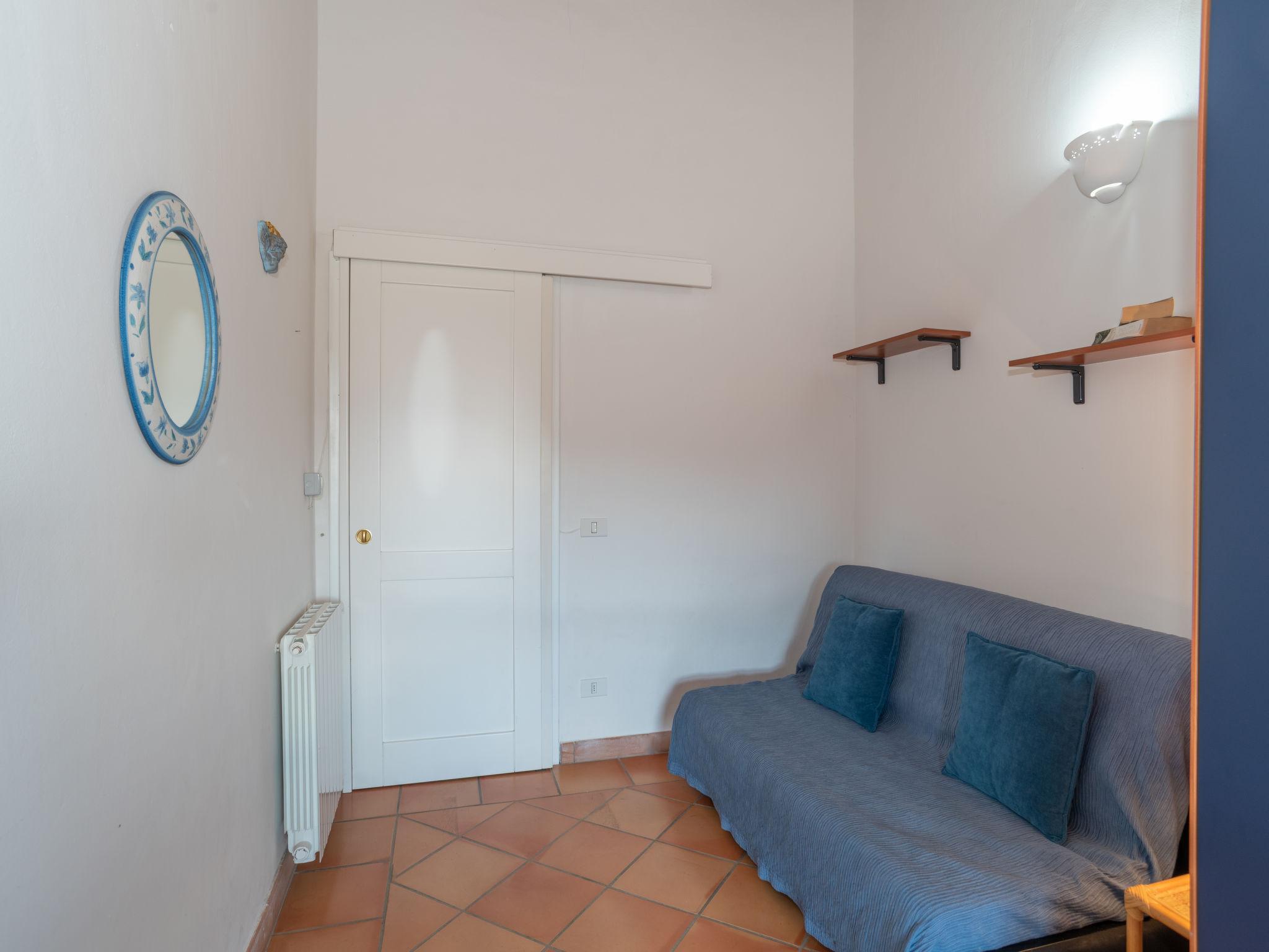 Photo 13 - 2 bedroom Apartment in Golfo Aranci with terrace