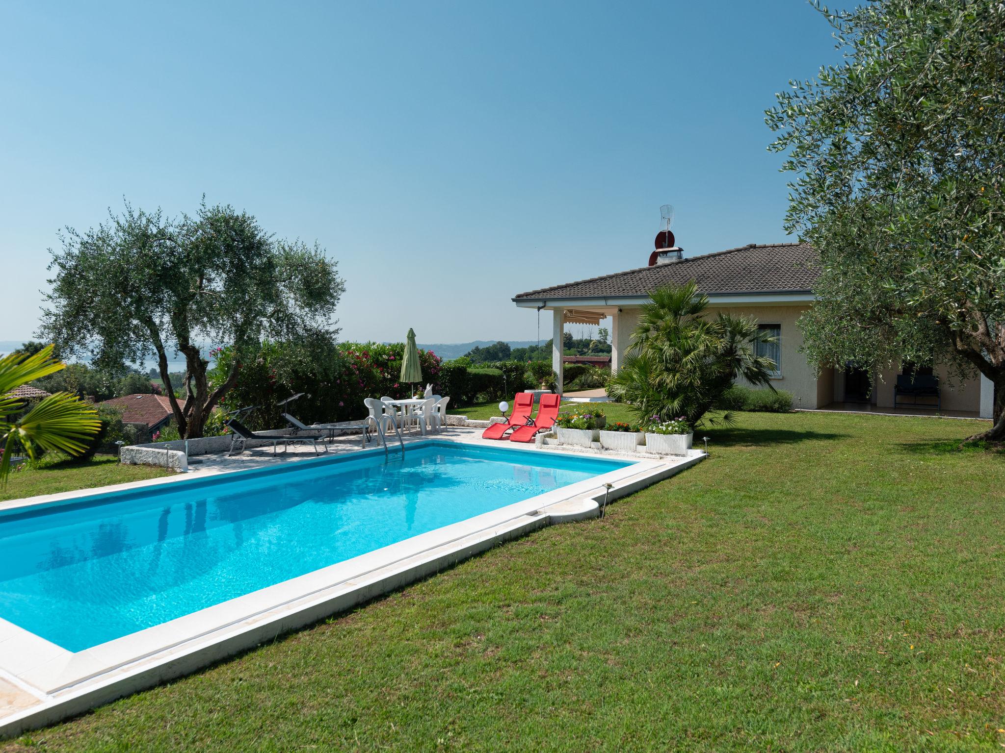 Foto 17 - Casa de 3 quartos em Soiano del Lago com piscina privada e vista para a montanha