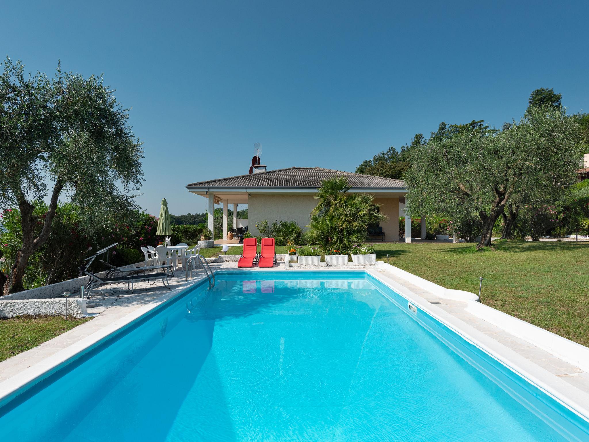 Foto 1 - Casa de 3 habitaciones en Soiano del Lago con piscina privada y vistas a la montaña