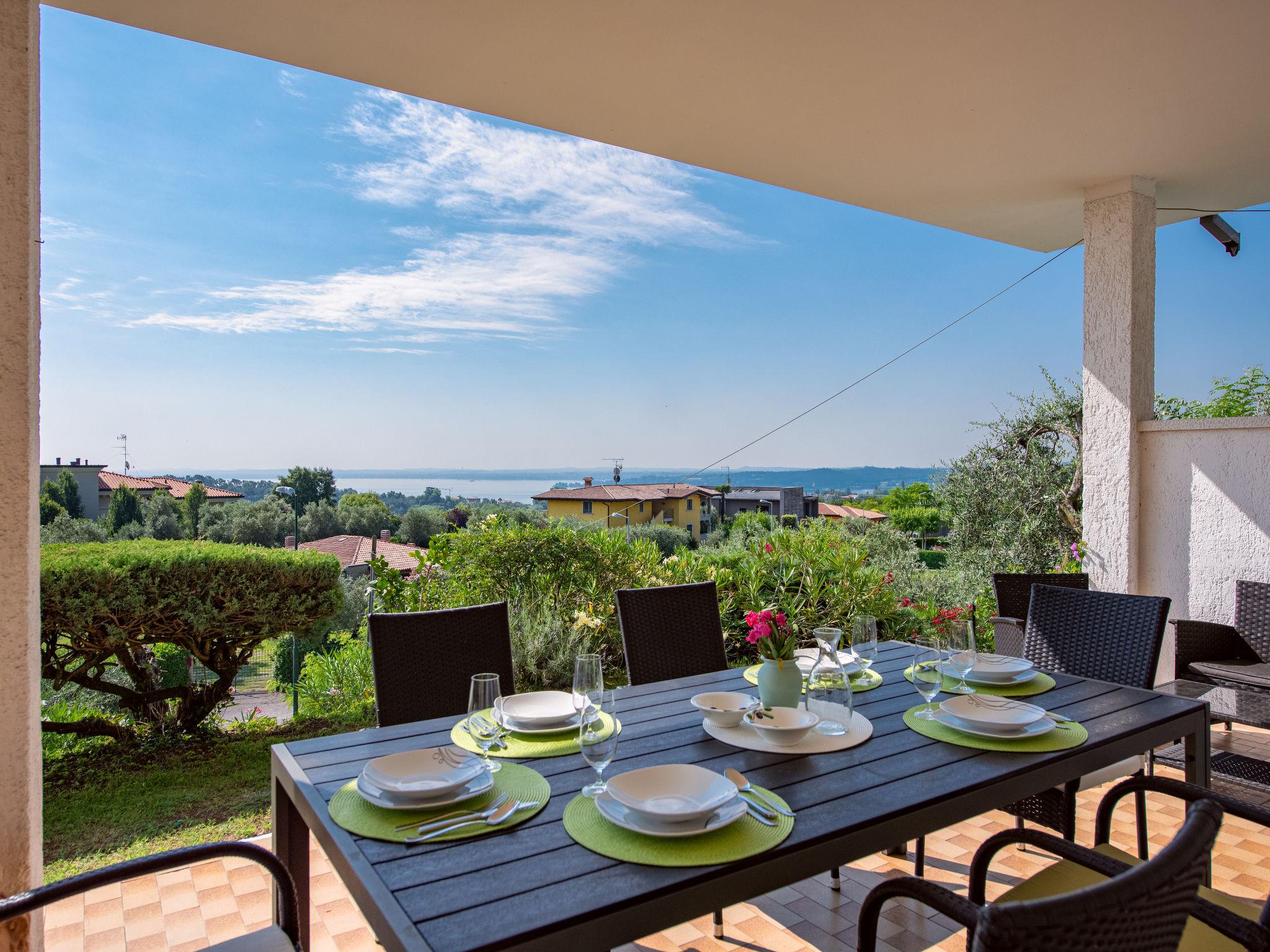 Foto 3 - Casa de 3 quartos em Soiano del Lago com piscina privada e vista para a montanha