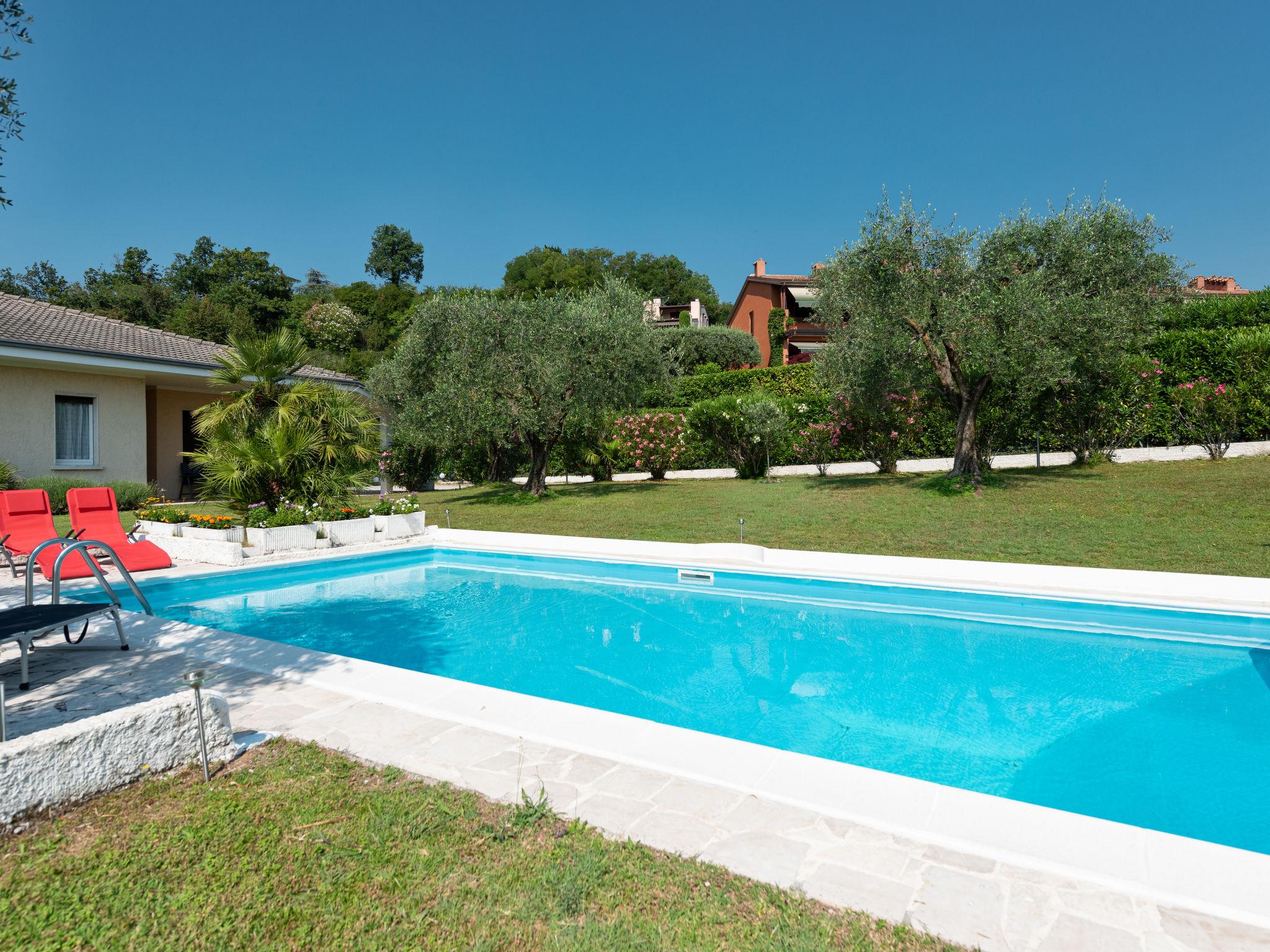Foto 18 - Haus mit 3 Schlafzimmern in Soiano del Lago mit privater pool und blick auf die berge