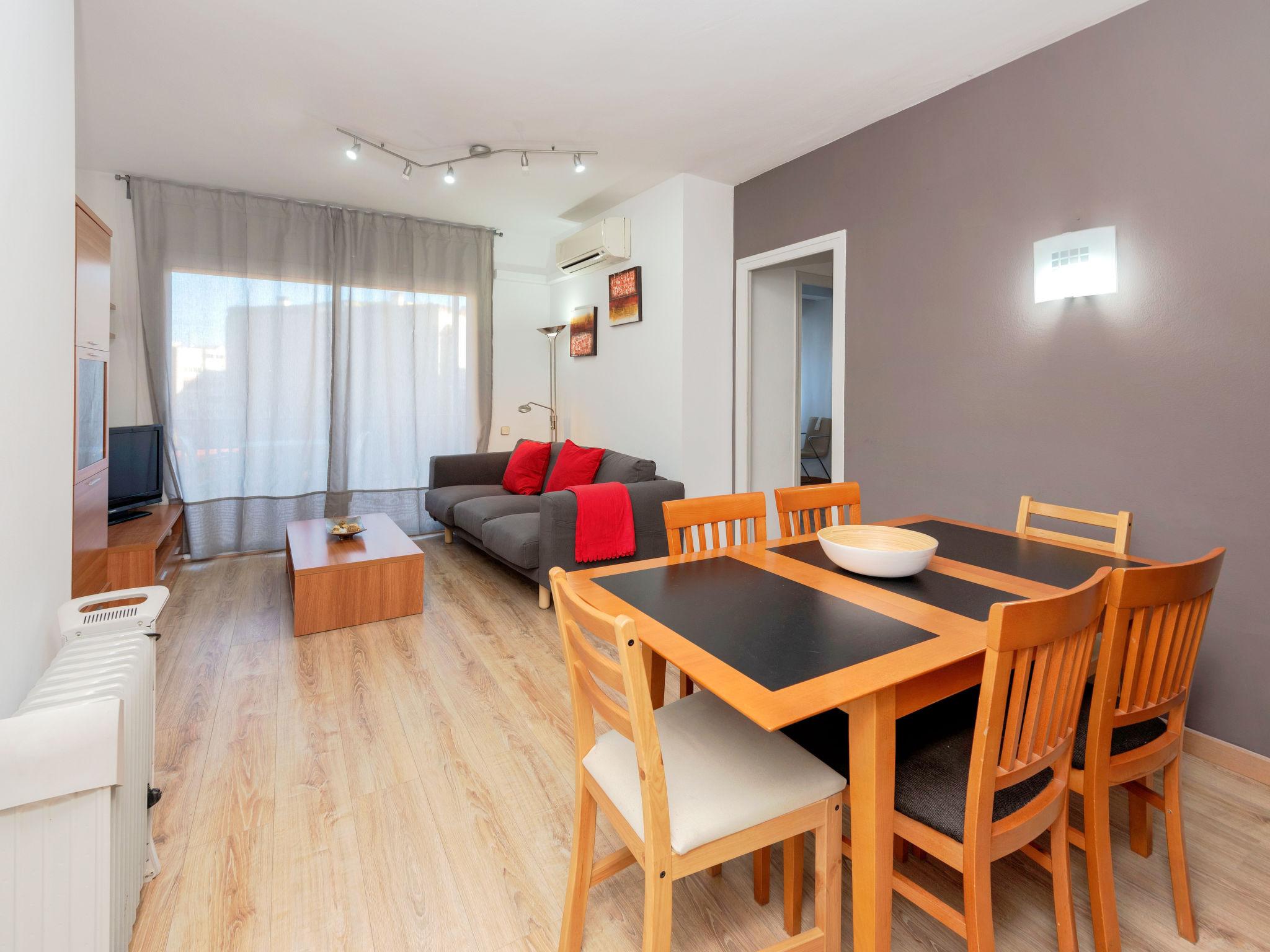 Photo 1 - 4 bedroom Apartment in Barcelona