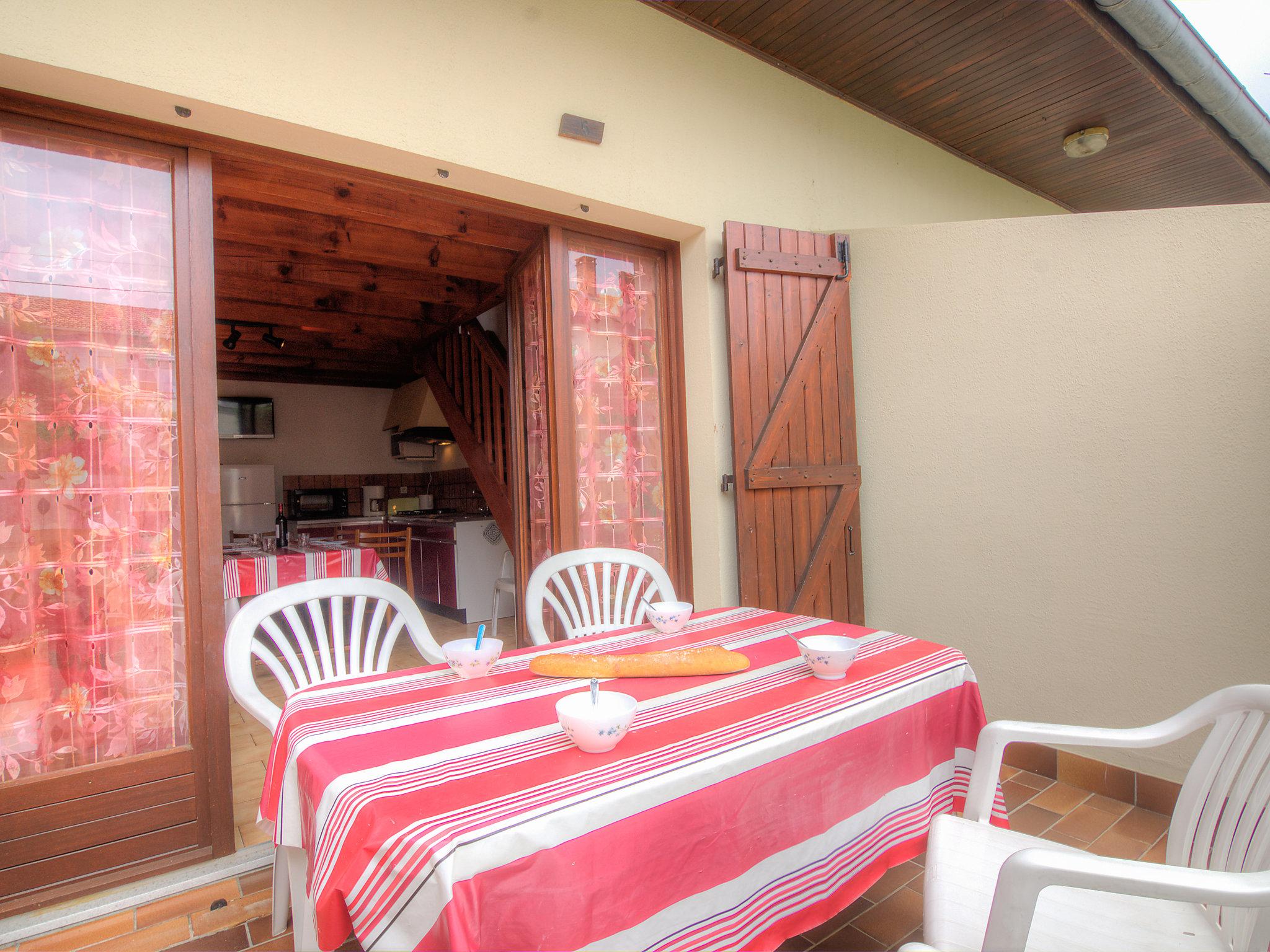 Foto 2 - Casa con 2 camere da letto a Mimizan con terrazza