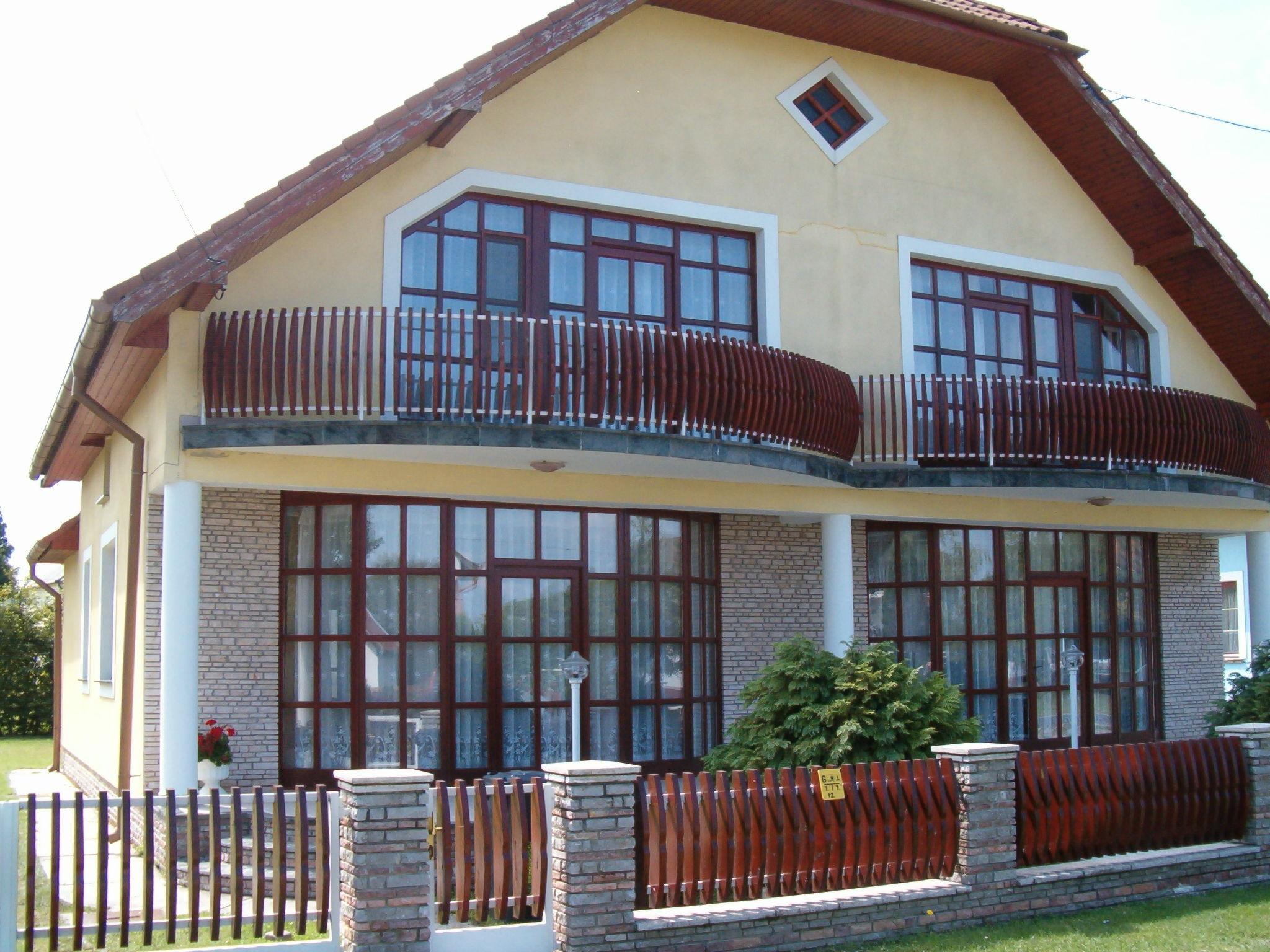 Foto 13 - Casa con 3 camere da letto a Balatonmáriafürdő con piscina e giardino