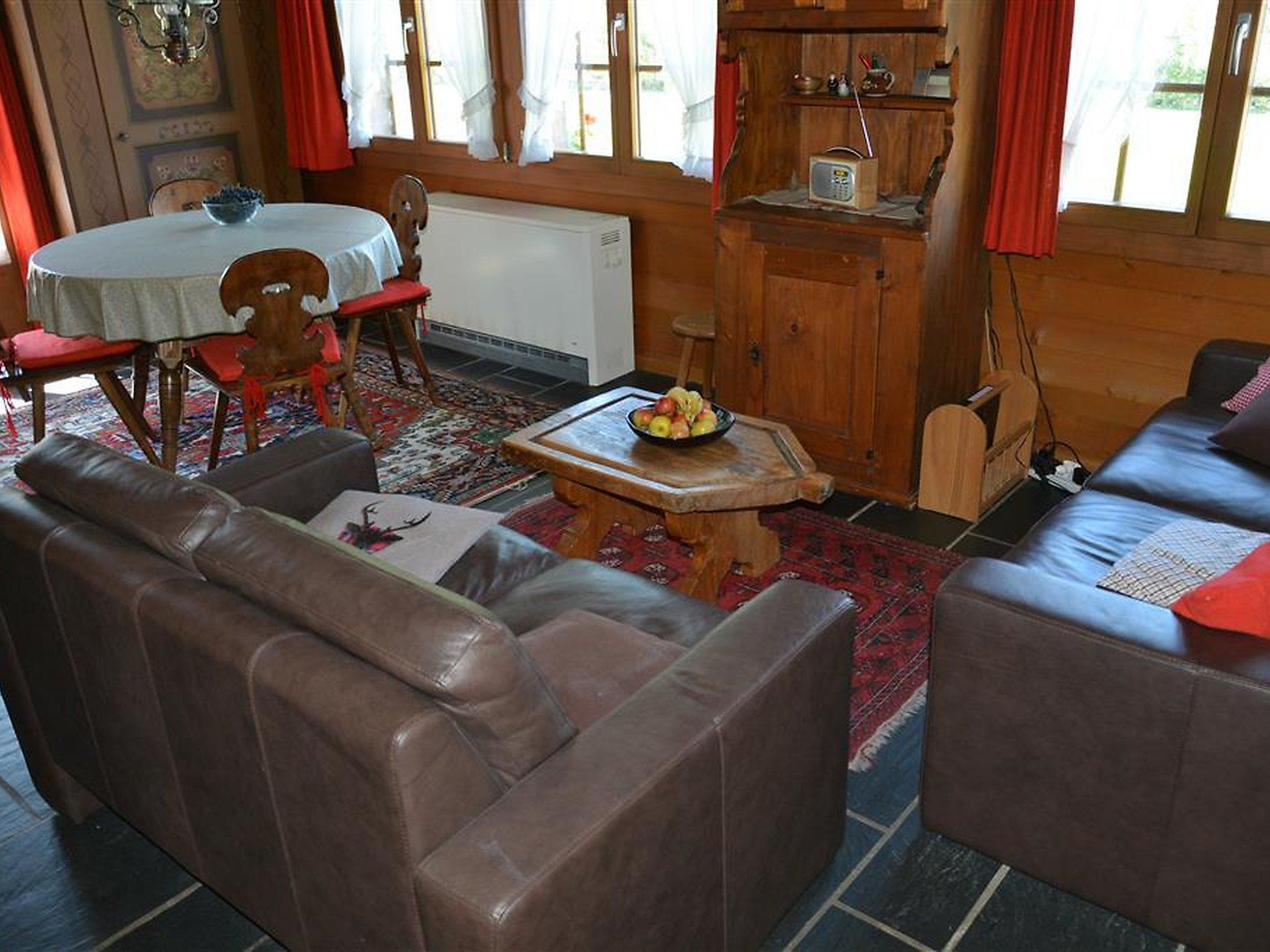 Photo 10 - 2 bedroom Apartment in Saanen