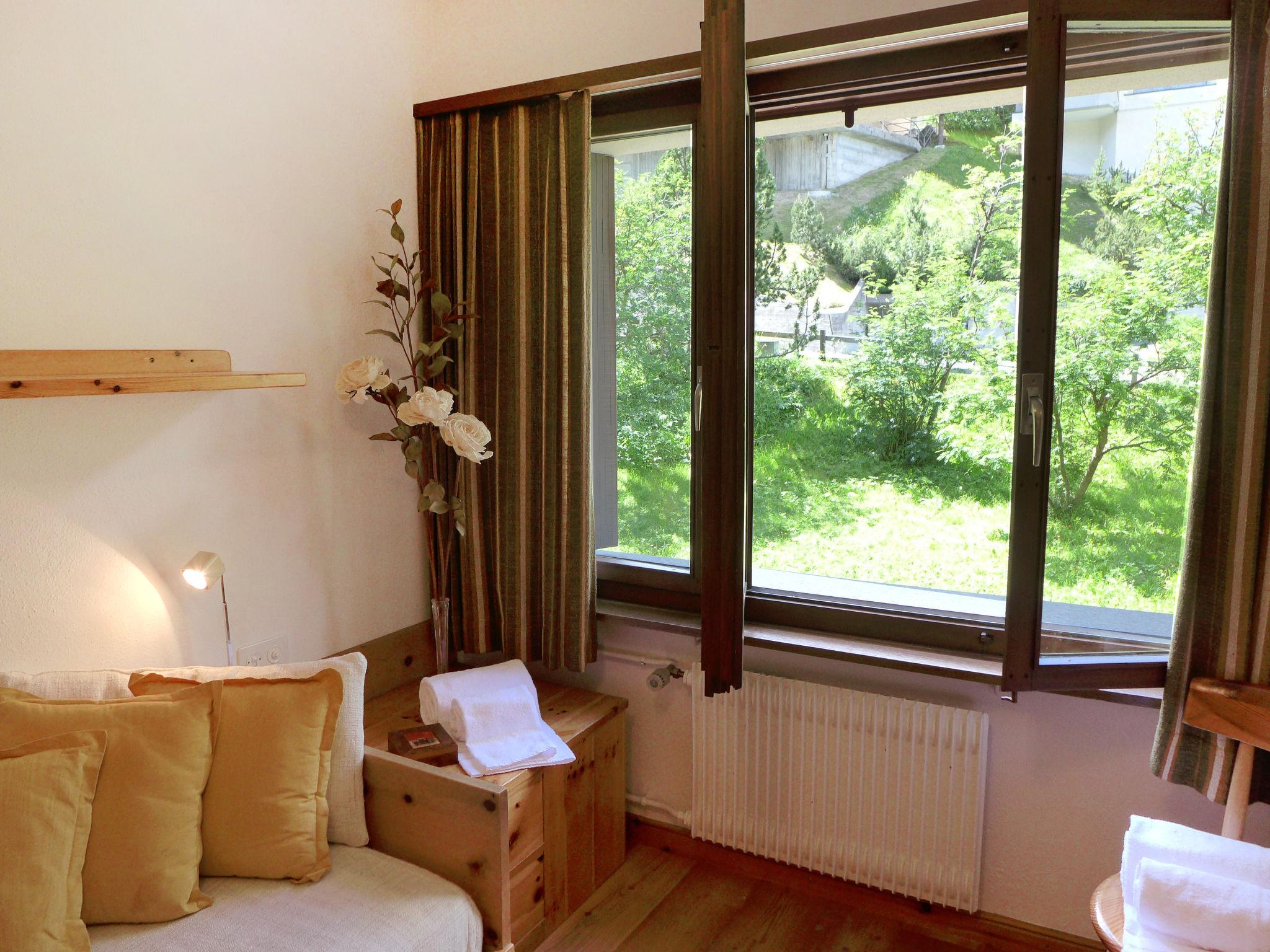Foto 12 - Apartamento de 2 habitaciones en Sankt Moritz con vistas a la montaña