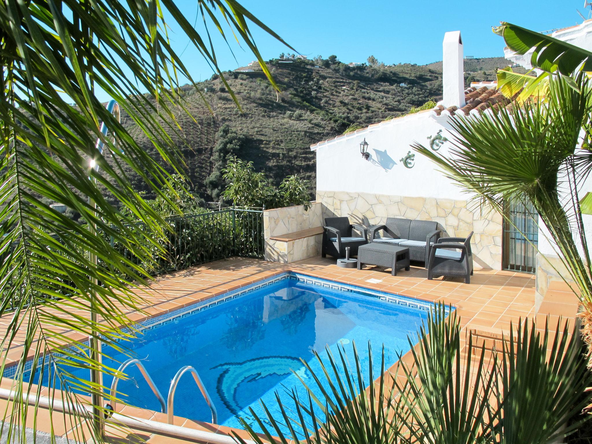 Foto 2 - Casa de 2 quartos em Frigiliana com piscina privada e terraço