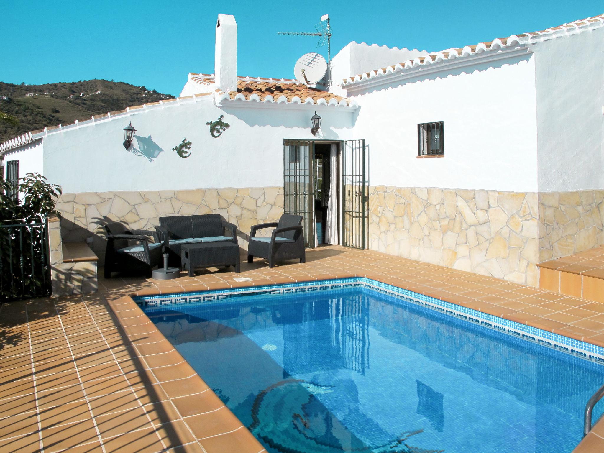 Foto 3 - Casa de 2 quartos em Frigiliana com piscina privada e terraço