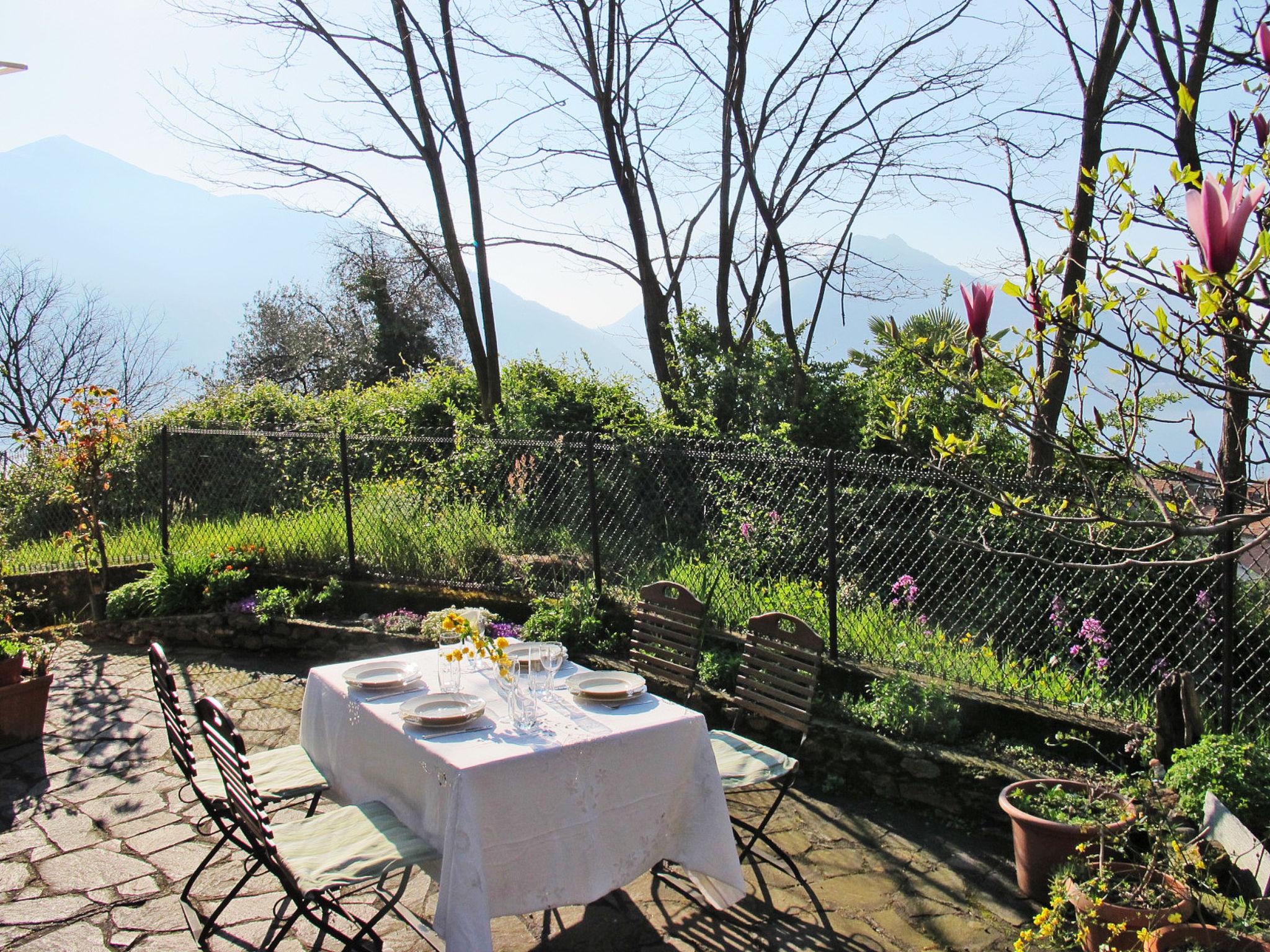 Foto 4 - Apartamento de 2 habitaciones en San Siro con terraza y vistas a la montaña