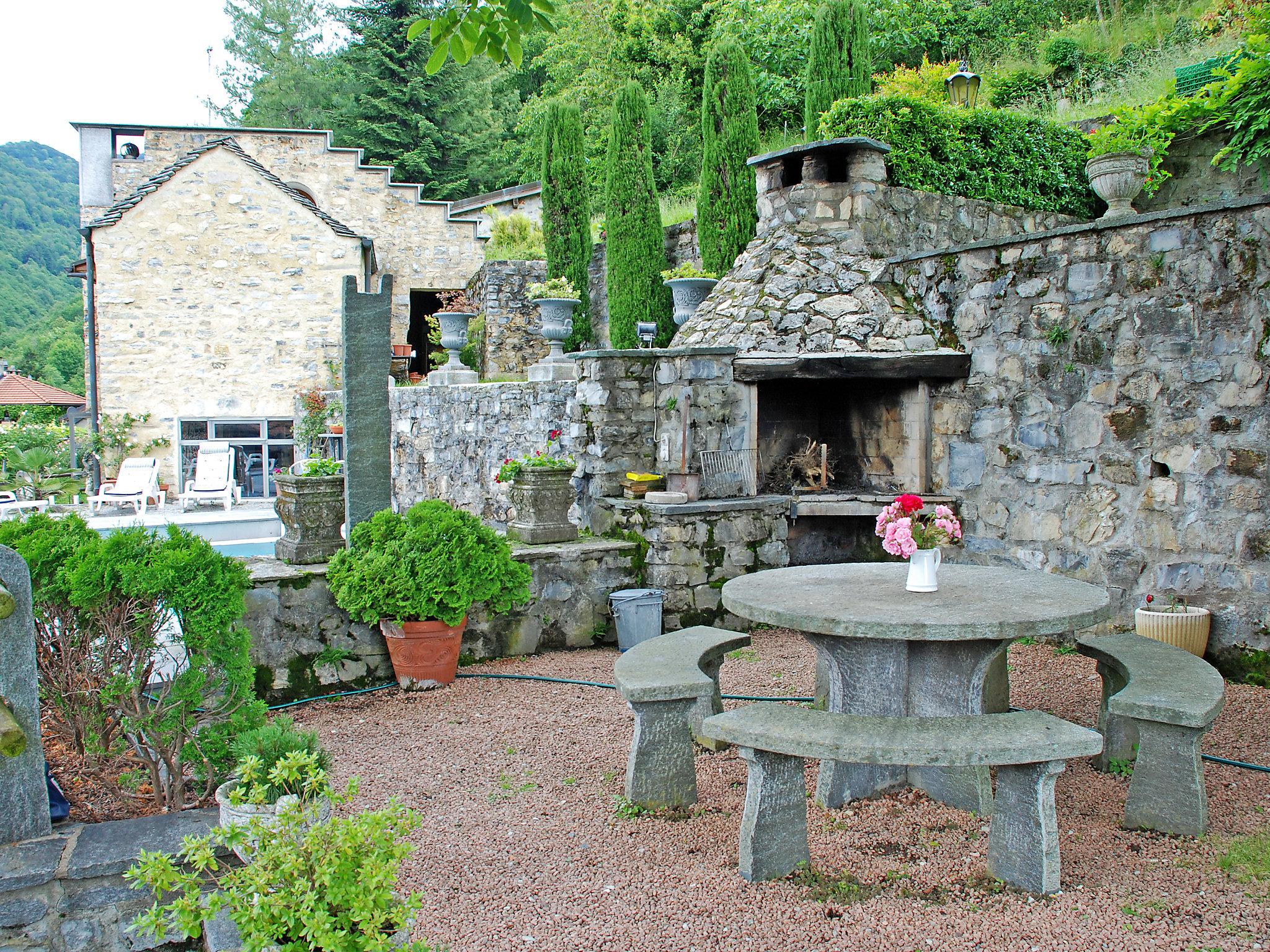 Photo 32 - Maison de 3 chambres à Breggia avec piscine privée et vues sur la montagne