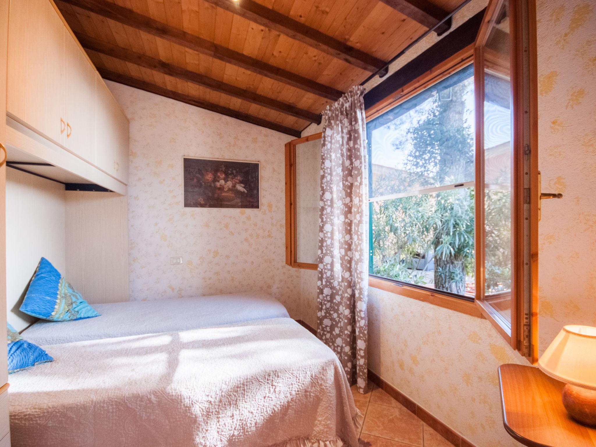 Foto 11 - Casa con 2 camere da letto a Capoliveri con giardino e vista mare