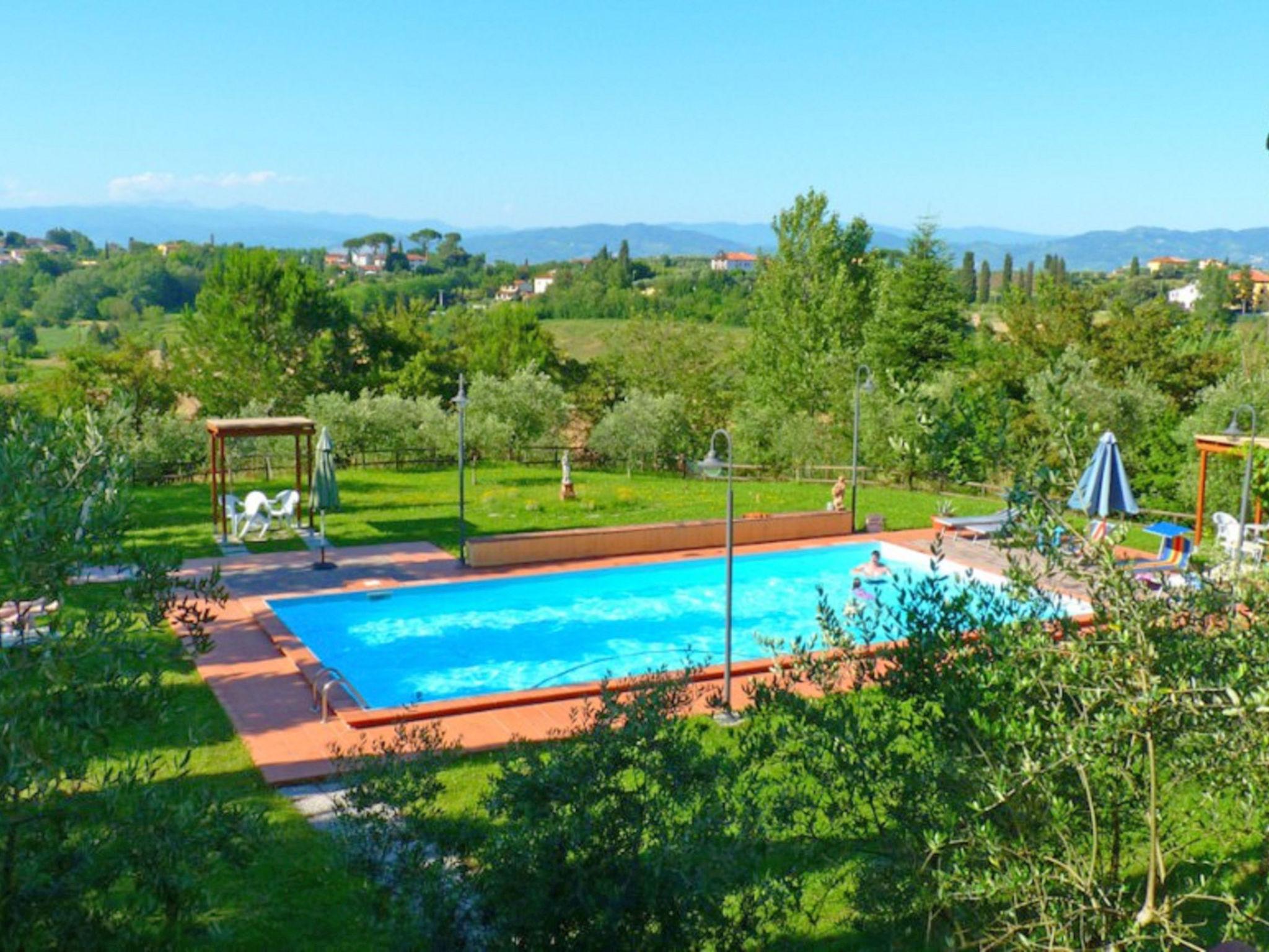 Photo 2 - 1 bedroom Apartment in Fucecchio with swimming pool and garden