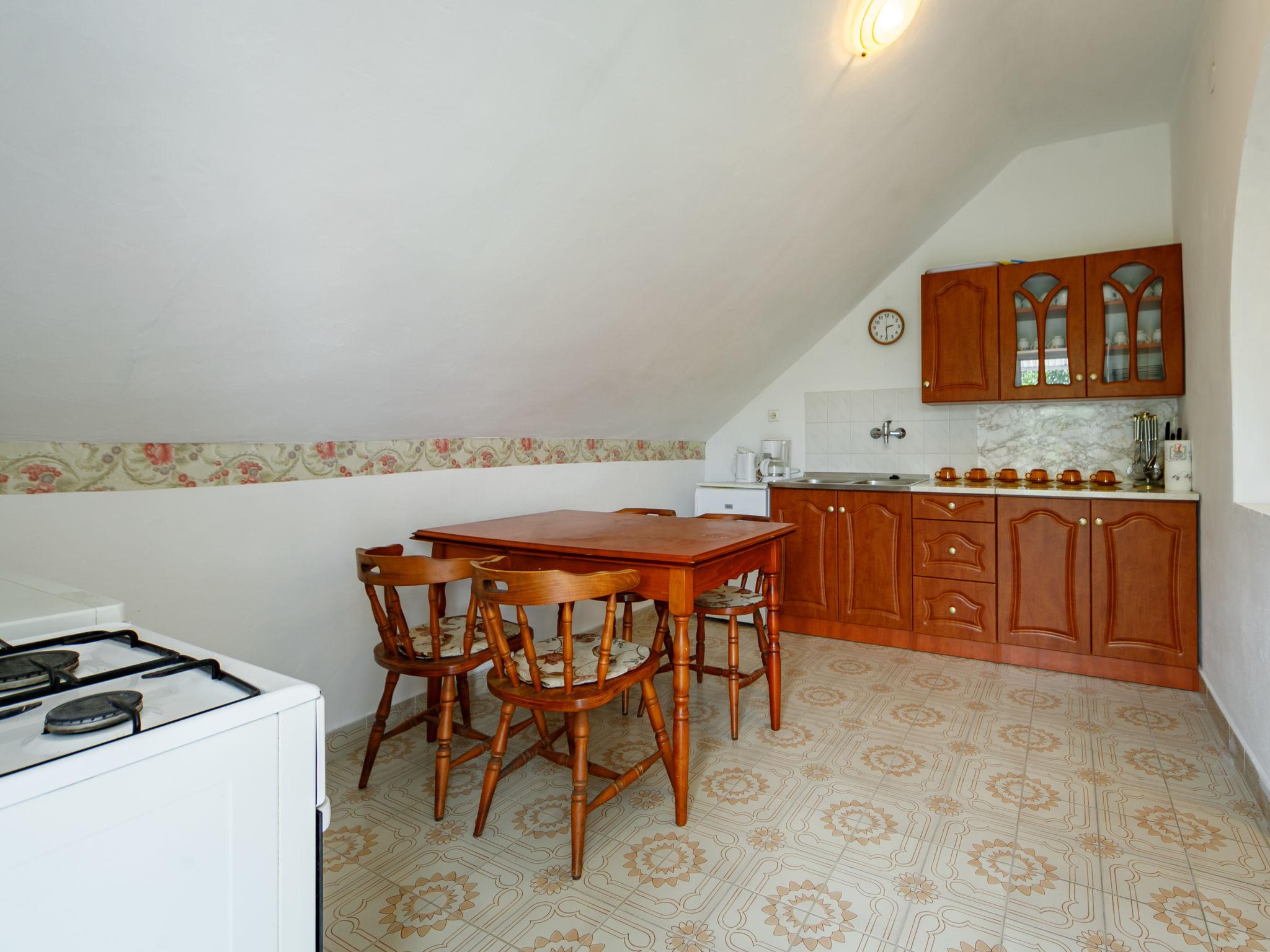 Photo 3 - 3 bedroom Apartment in Balatonszemes with garden and mountain view