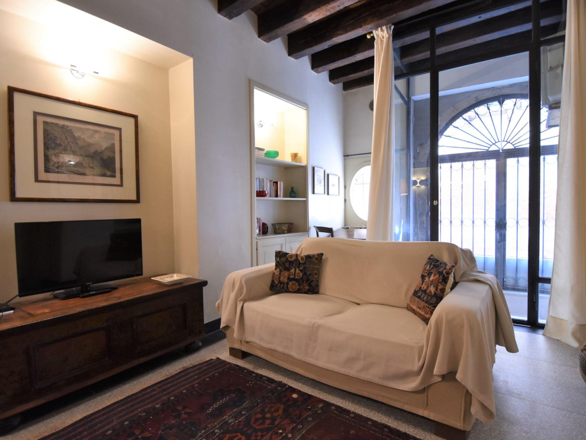 Foto 11 - Appartamento con 2 camere da letto a Venezia