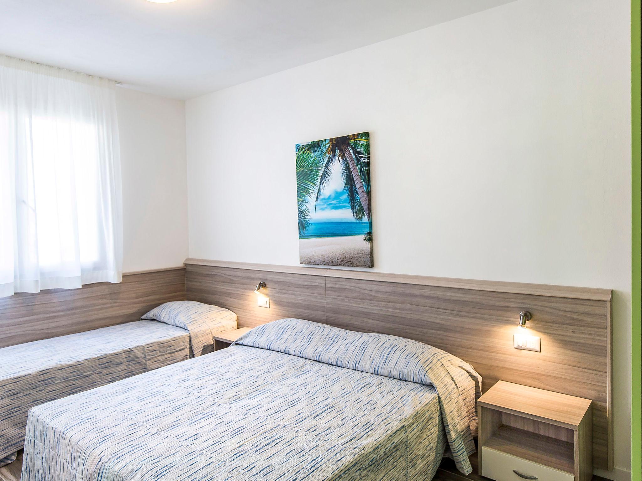 Foto 9 - Apartamento de 1 habitación en Caorle con piscina y vistas al mar