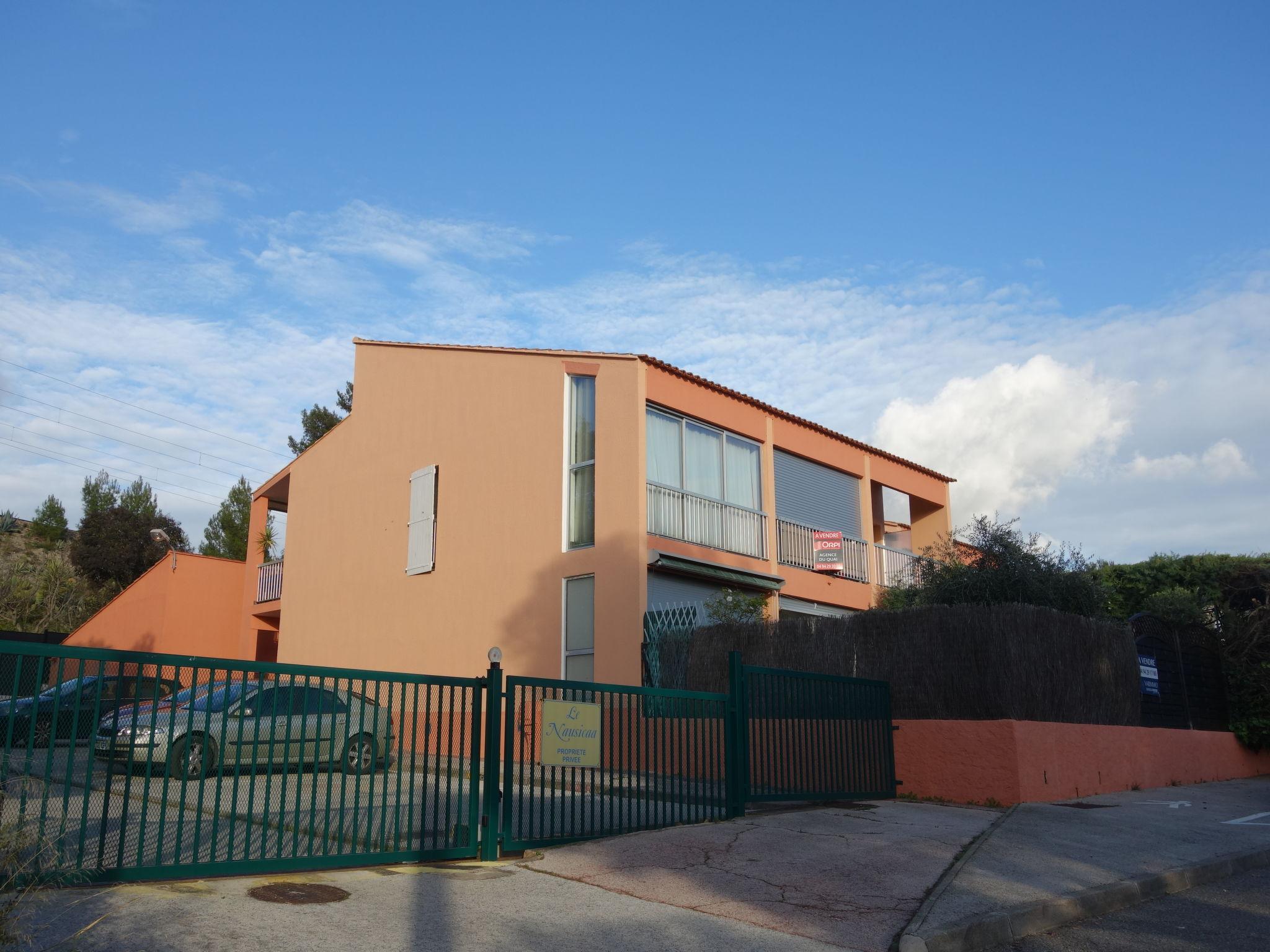 Photo 16 - Apartment in Bandol with terrace and sea view